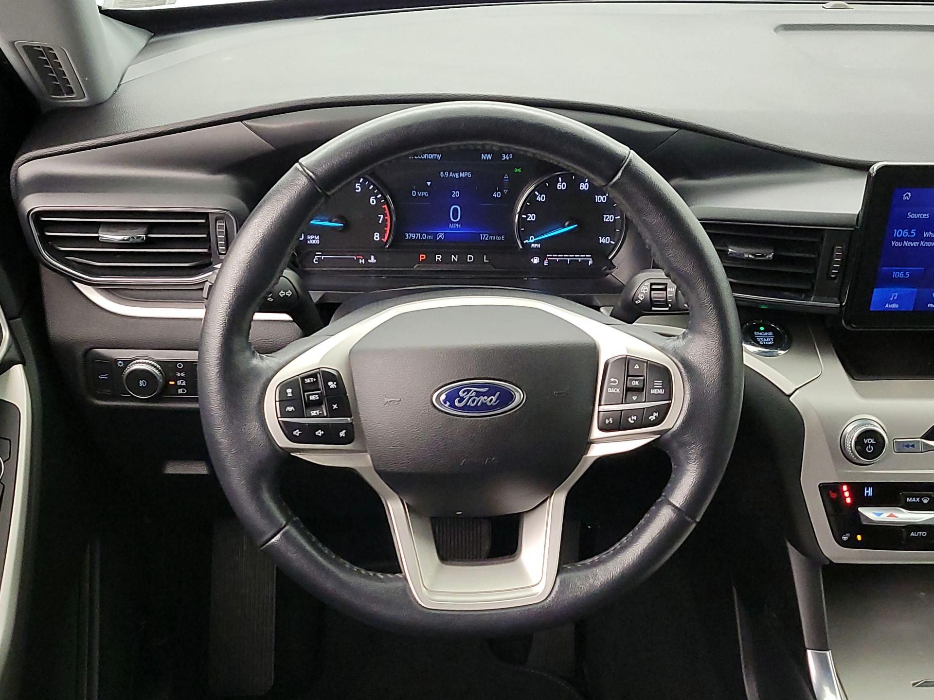 Thumbnail: 2021 Ford Explorer - 10