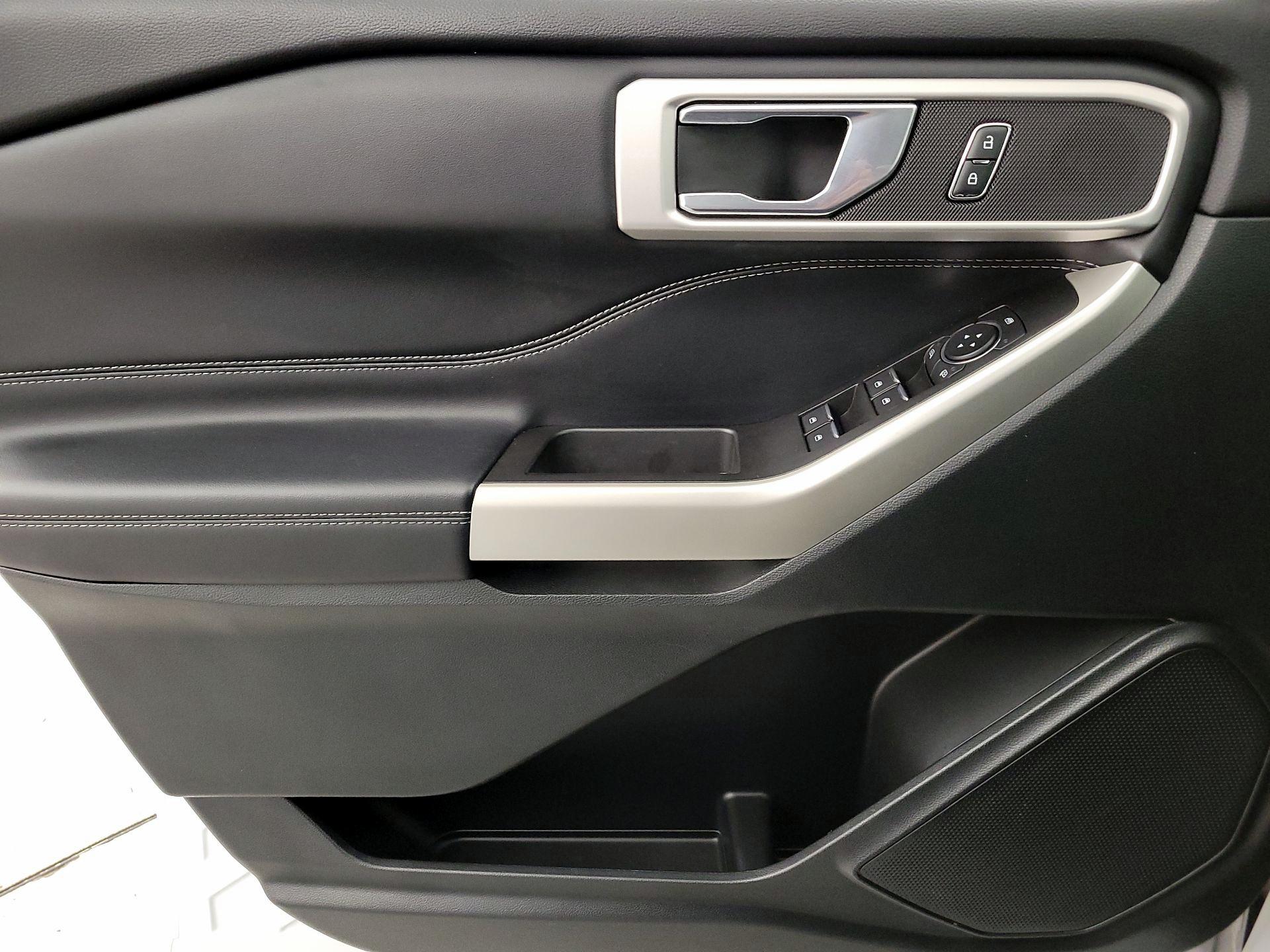 Thumbnail: 2021 Ford Explorer - 12