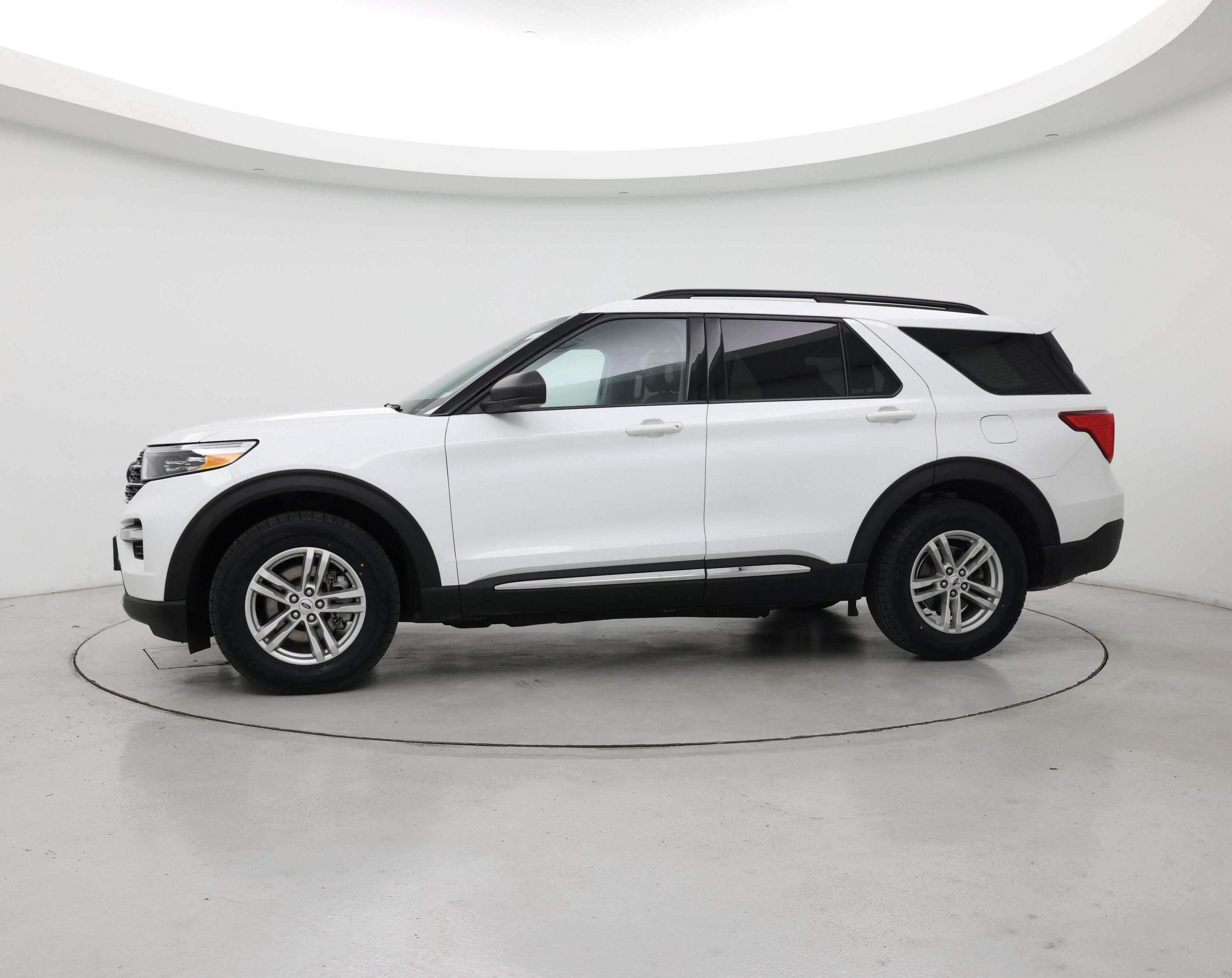 Thumbnail: 2021 Ford Explorer - 3