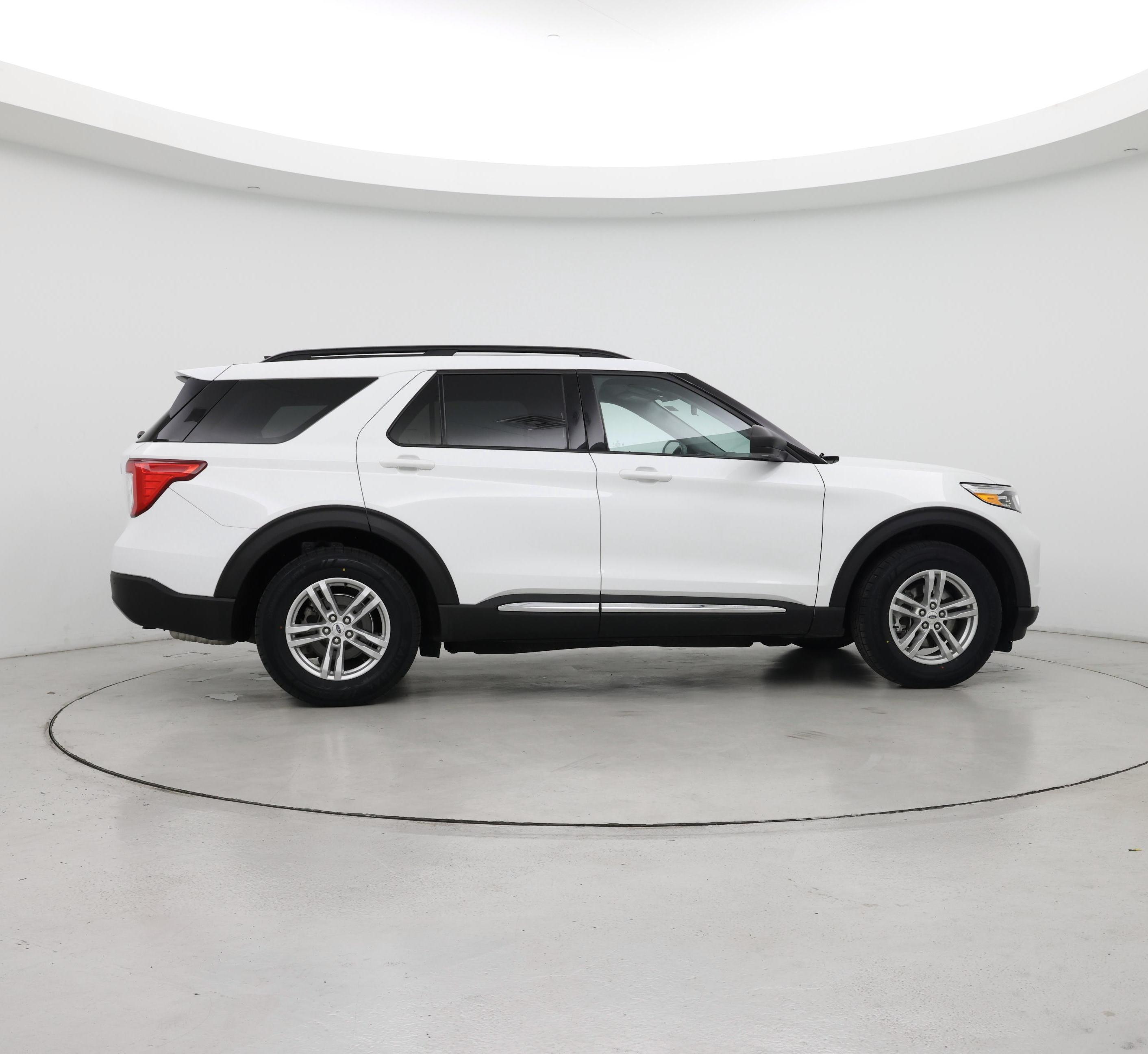 Thumbnail: 2021 Ford Explorer - 7