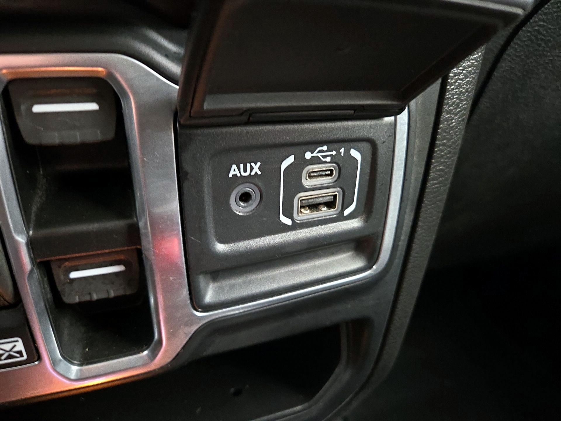 Thumbnail: 2022 Jeep Gladiator - 18