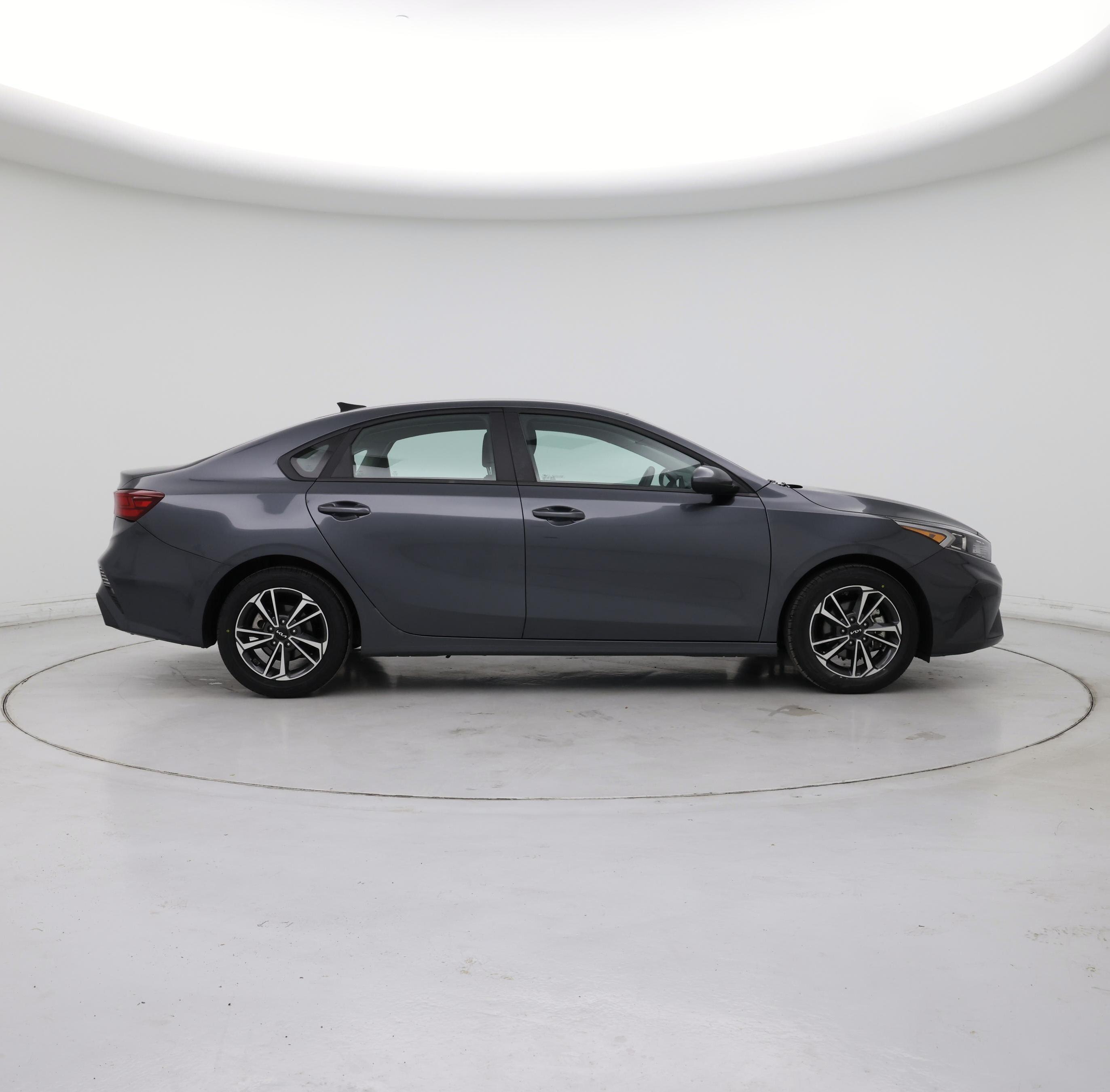 Thumbnail: 2024 Kia Forte - 7