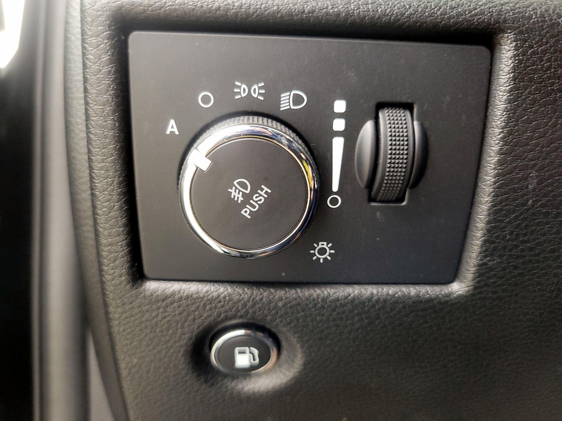 Thumbnail: 2022 Jeep Grand Cherokee - 13