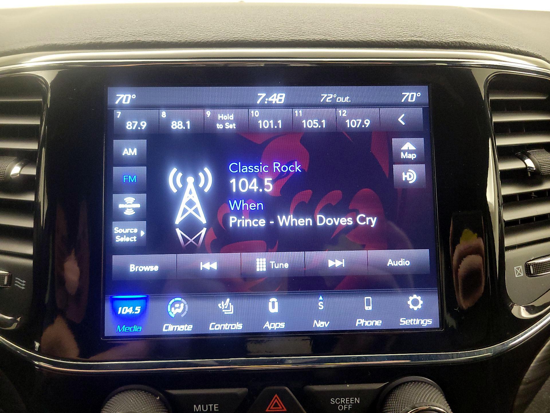 Thumbnail: 2022 Jeep Grand Cherokee - 16