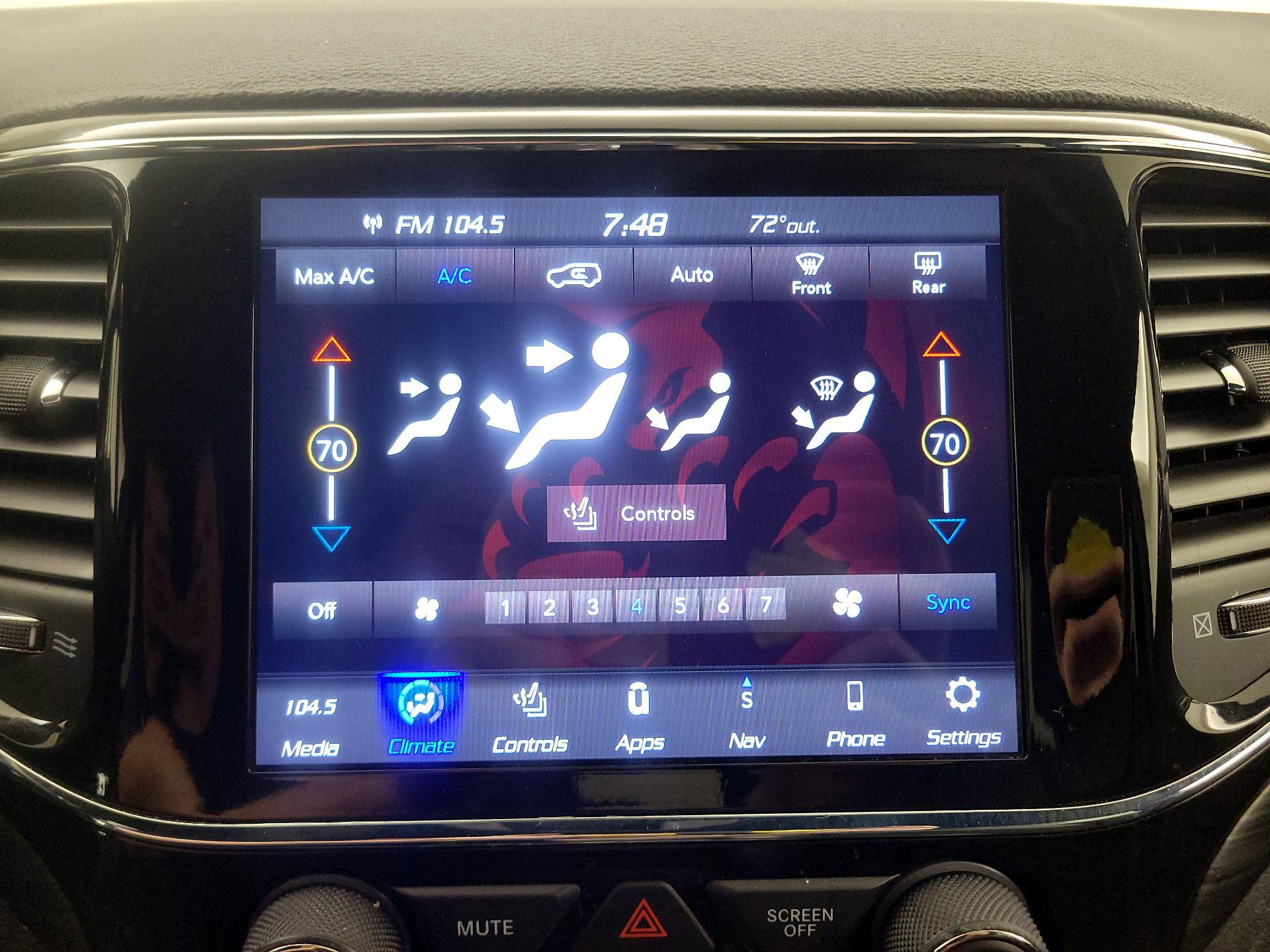 Thumbnail: 2022 Jeep Grand Cherokee - 17