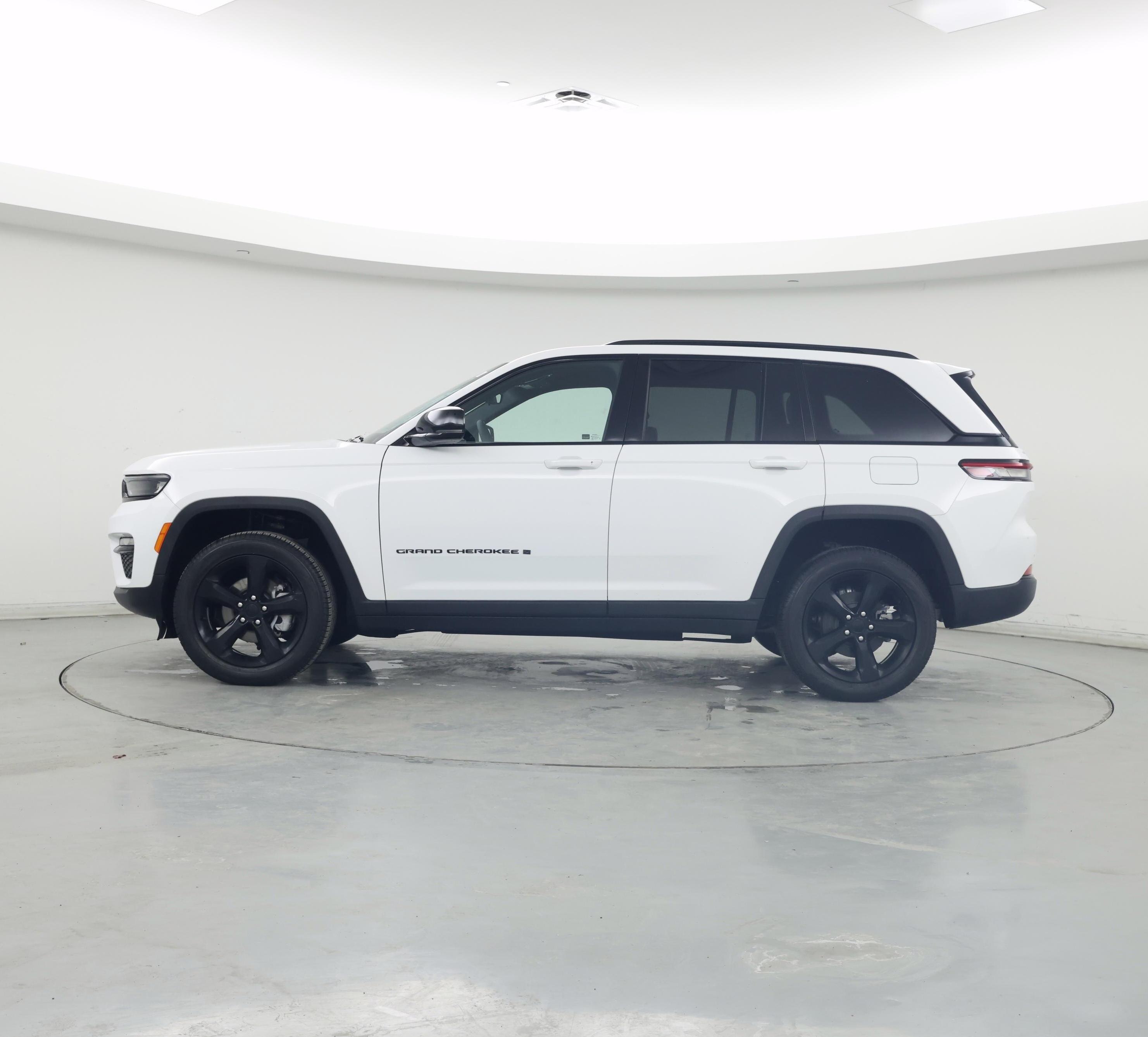Thumbnail: 2024 Jeep Grand Cherokee - 3