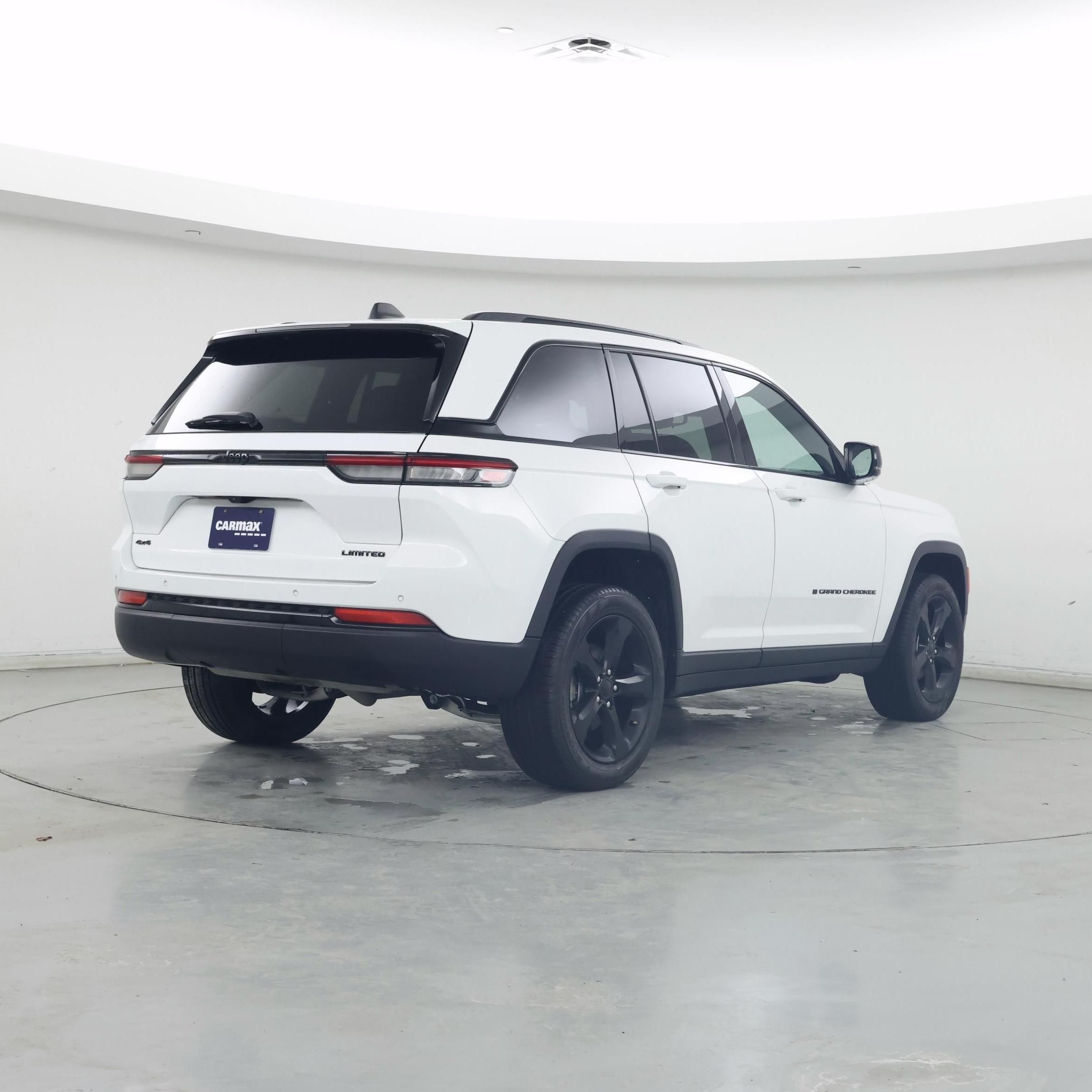 Thumbnail: 2024 Jeep Grand Cherokee - 8