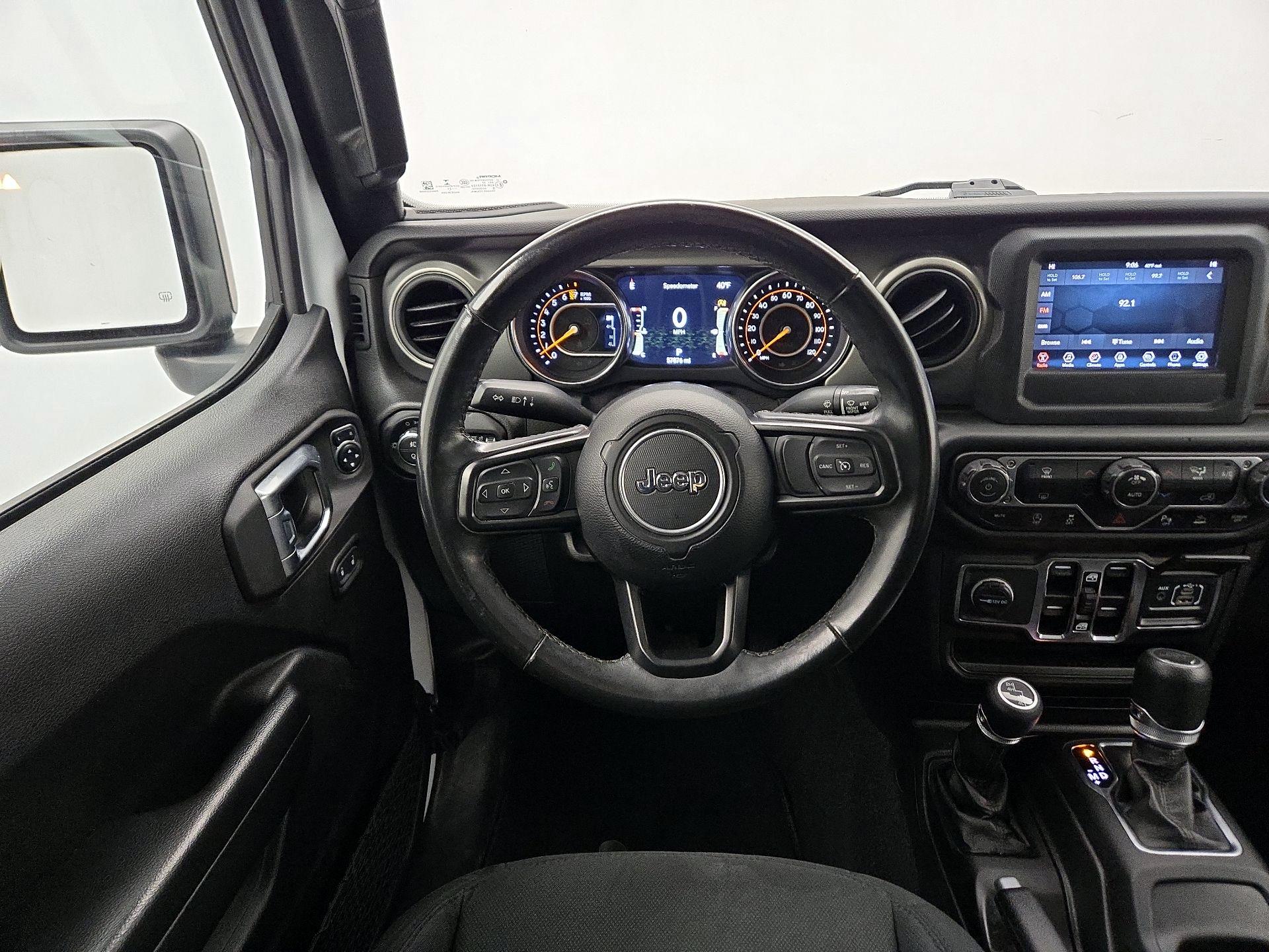 Thumbnail: 2021 Jeep Gladiator - 10