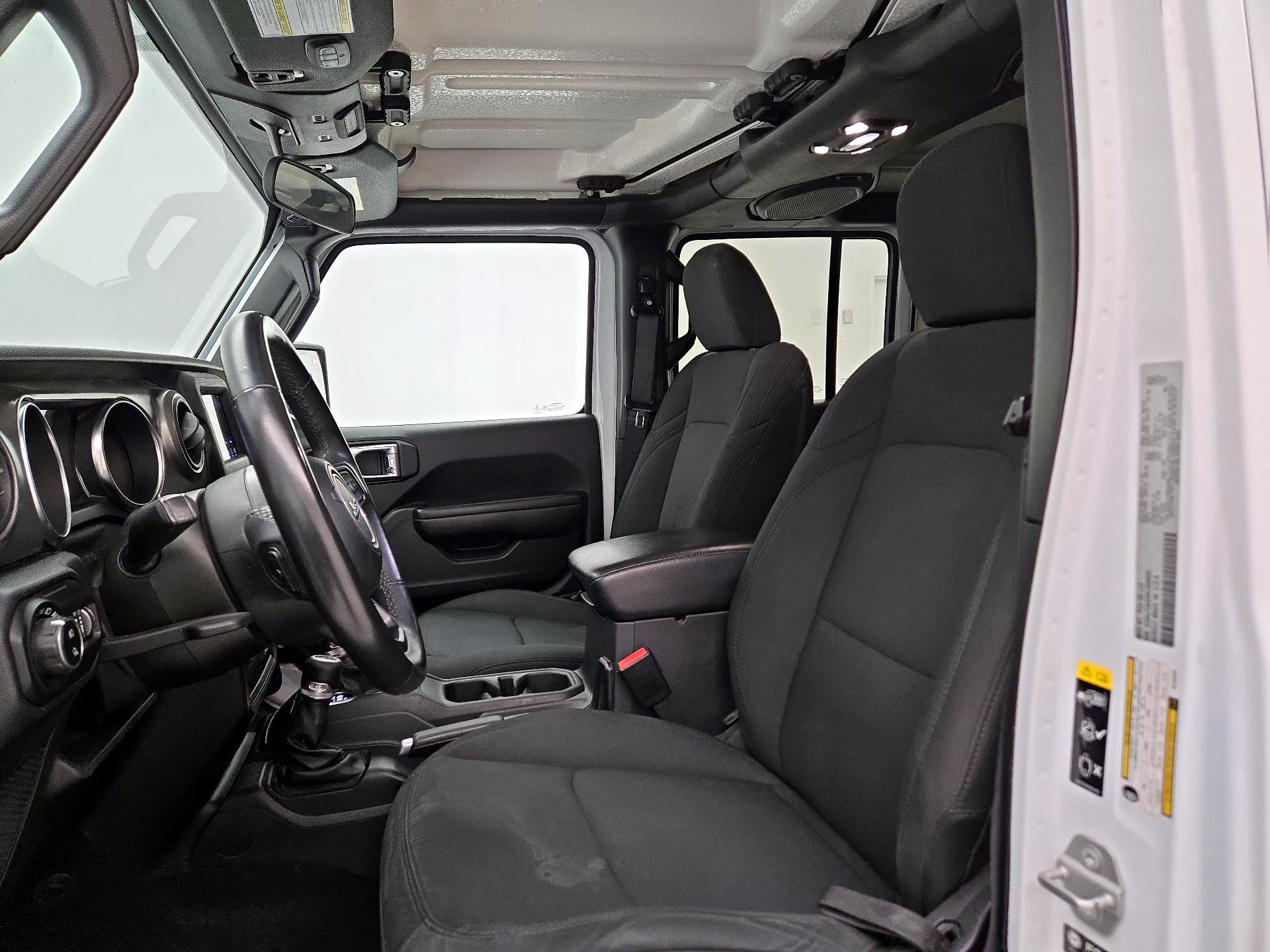 Thumbnail: 2021 Jeep Gladiator - 11