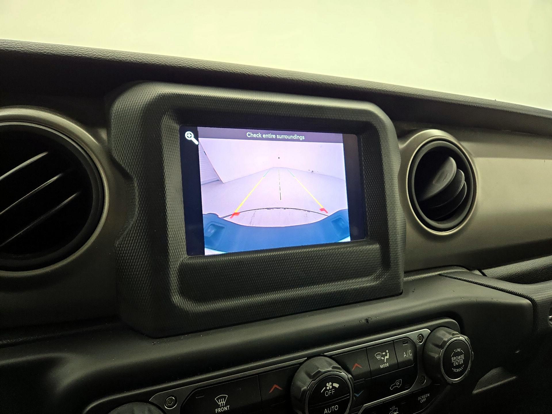 Thumbnail: 2021 Jeep Gladiator - 14