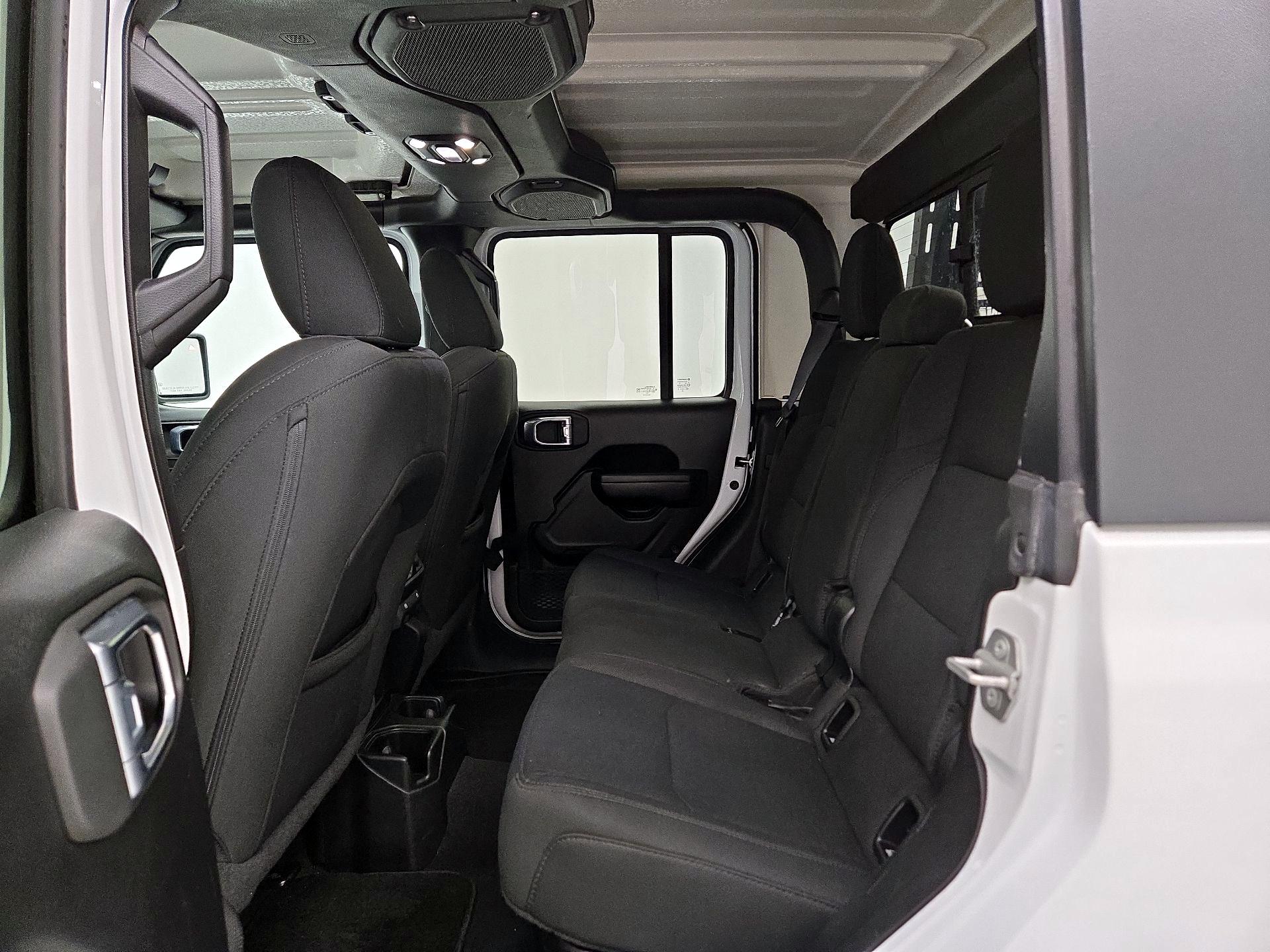 Thumbnail: 2021 Jeep Gladiator - 19