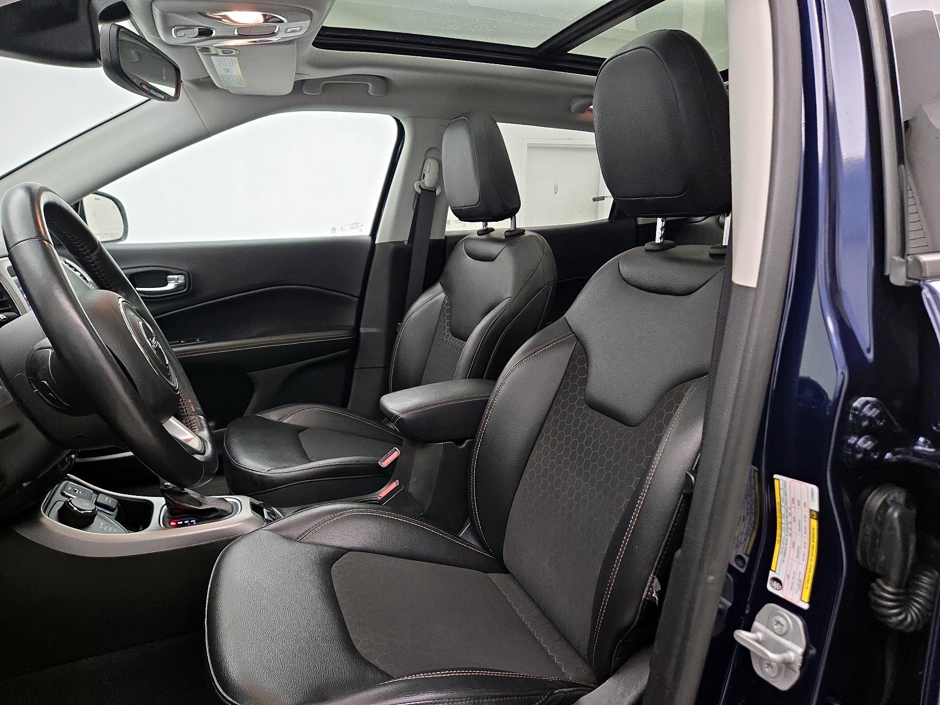 Thumbnail: 2020 Jeep Compass - 11