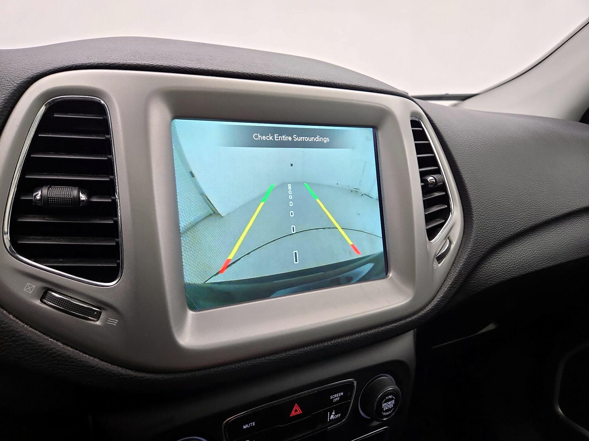 Thumbnail: 2020 Jeep Compass - 14