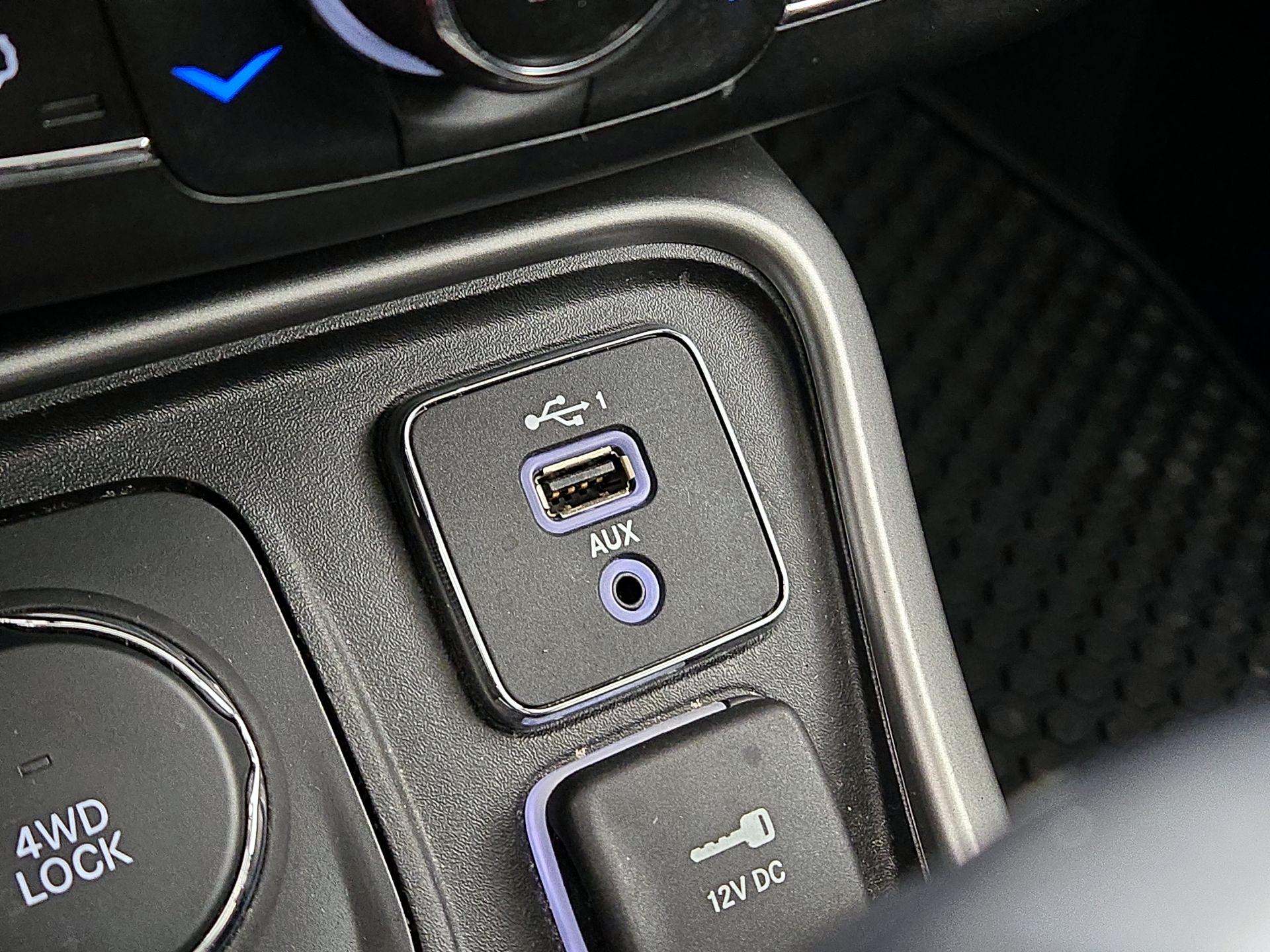 Thumbnail: 2020 Jeep Compass - 18