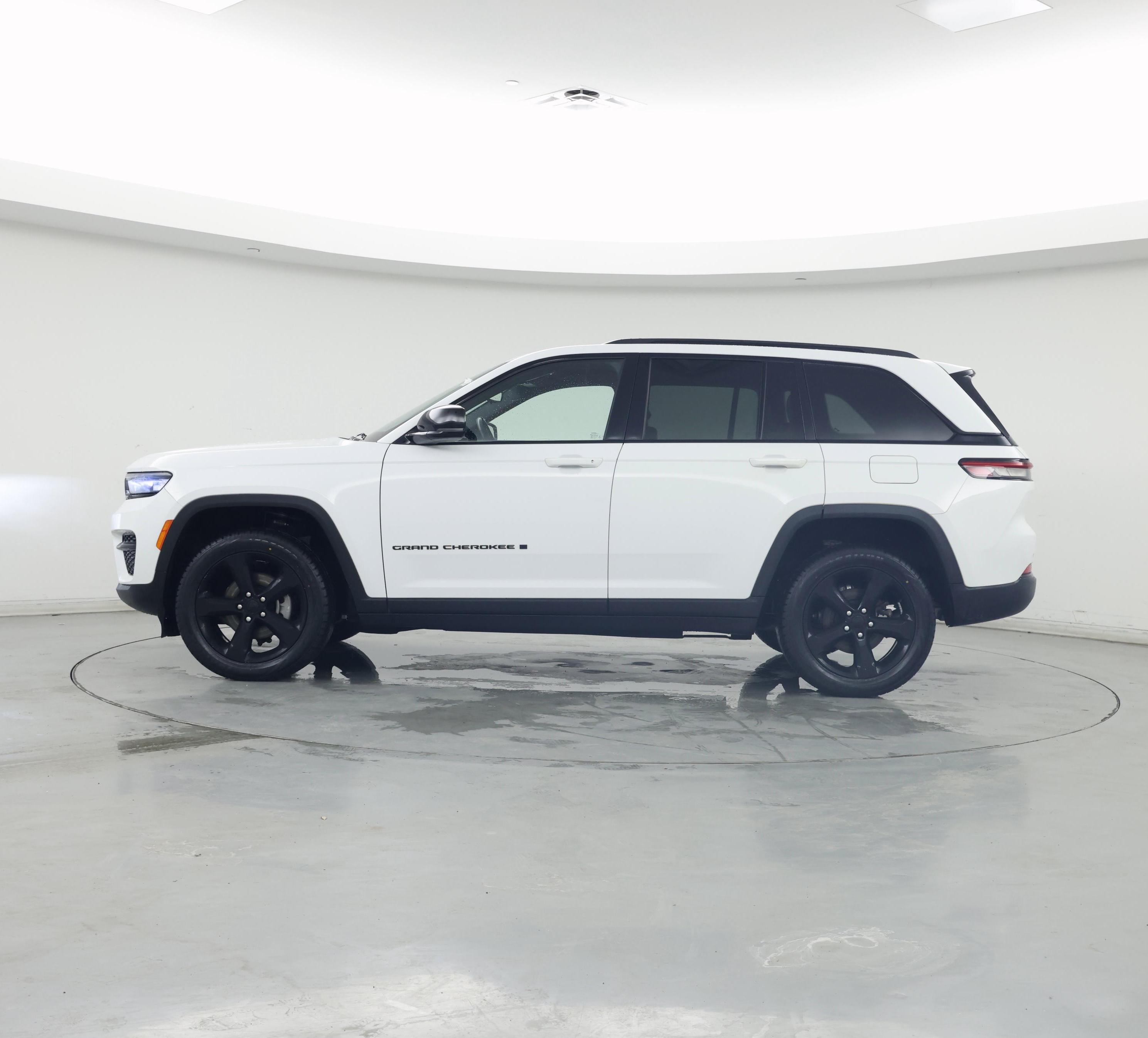 Thumbnail: 2022 Jeep Grand Cherokee - 3