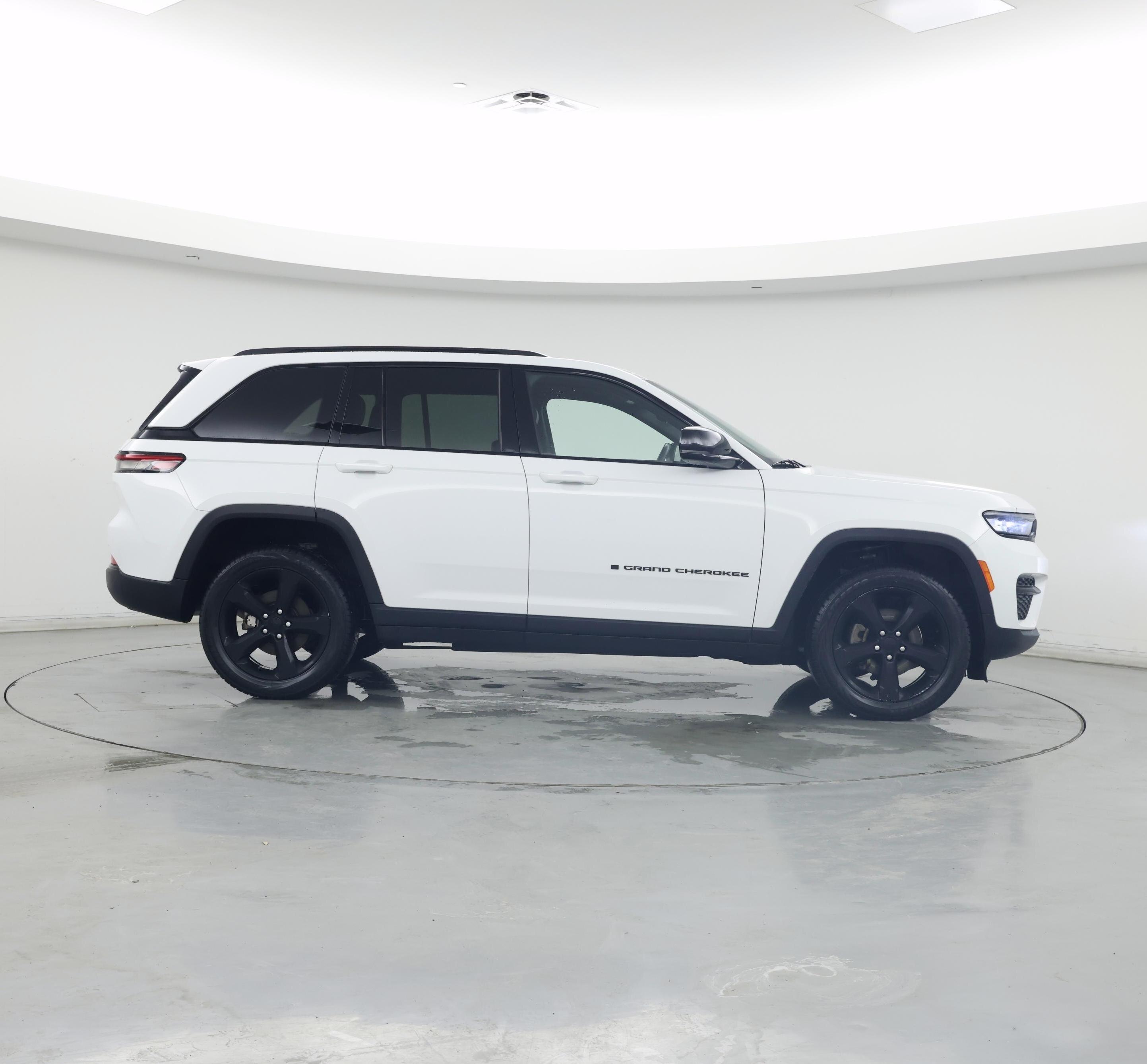 Thumbnail: 2022 Jeep Grand Cherokee - 7