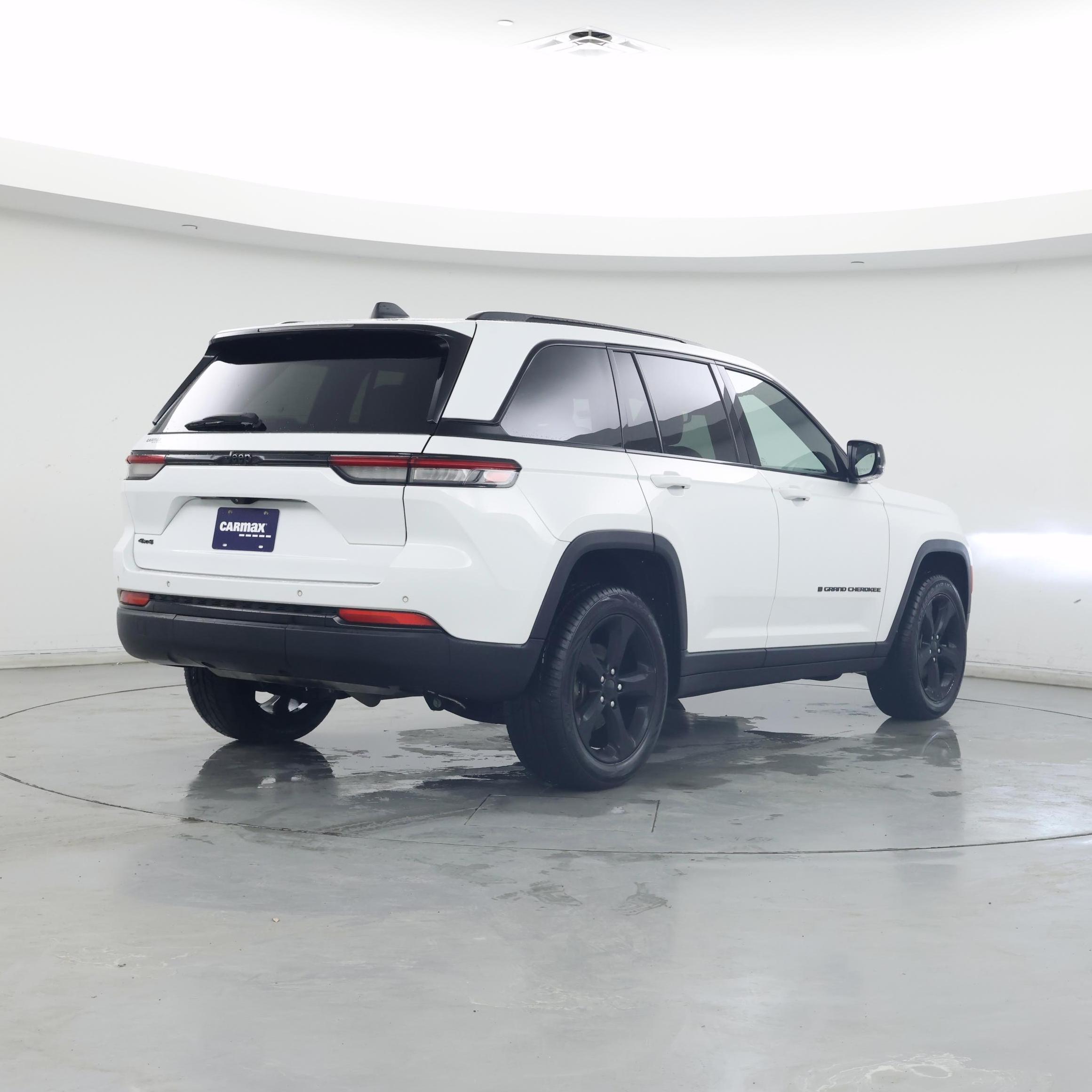 Thumbnail: 2022 Jeep Grand Cherokee - 8