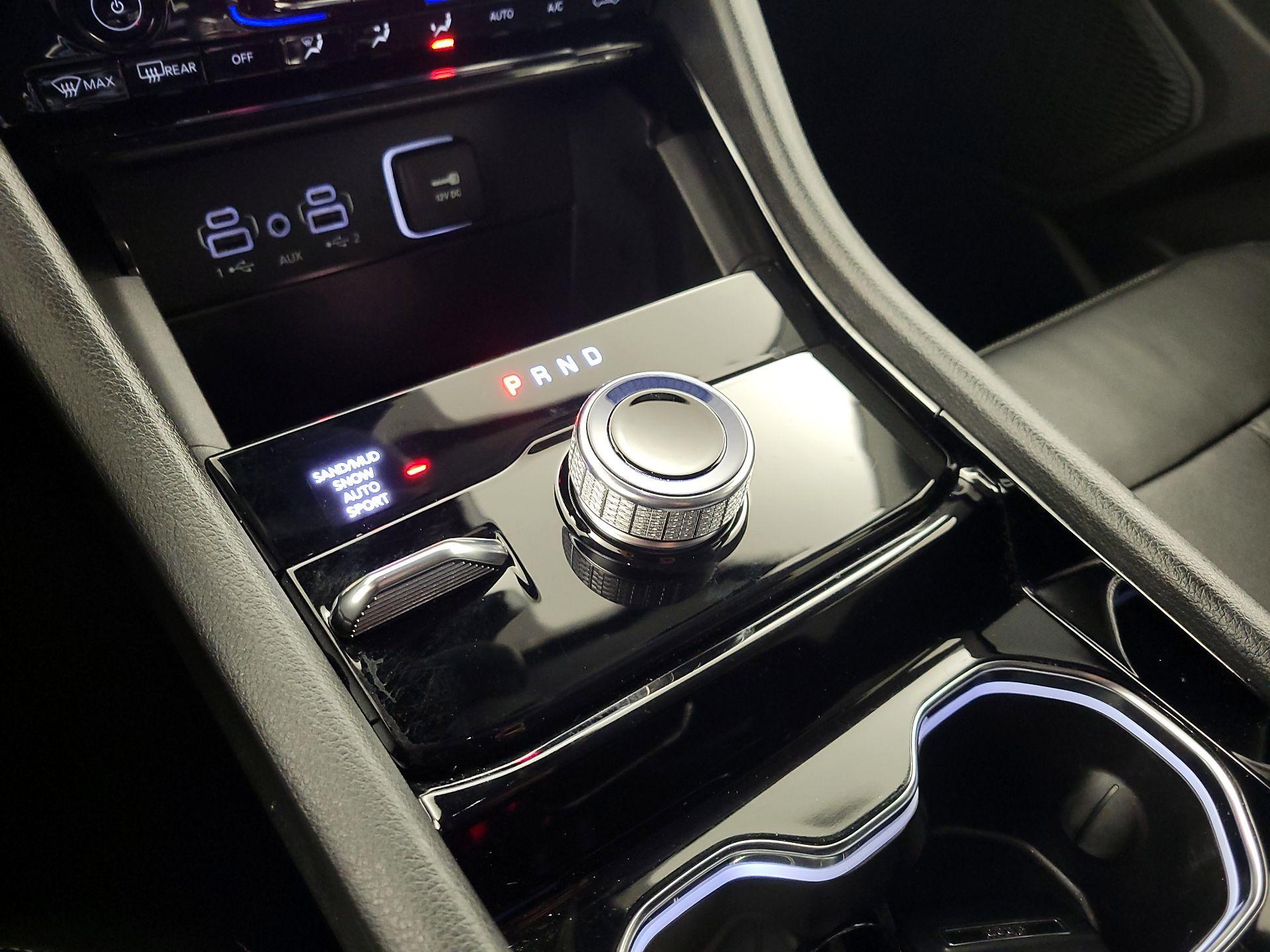 Thumbnail: 2023 Jeep Grand Cherokee - 18