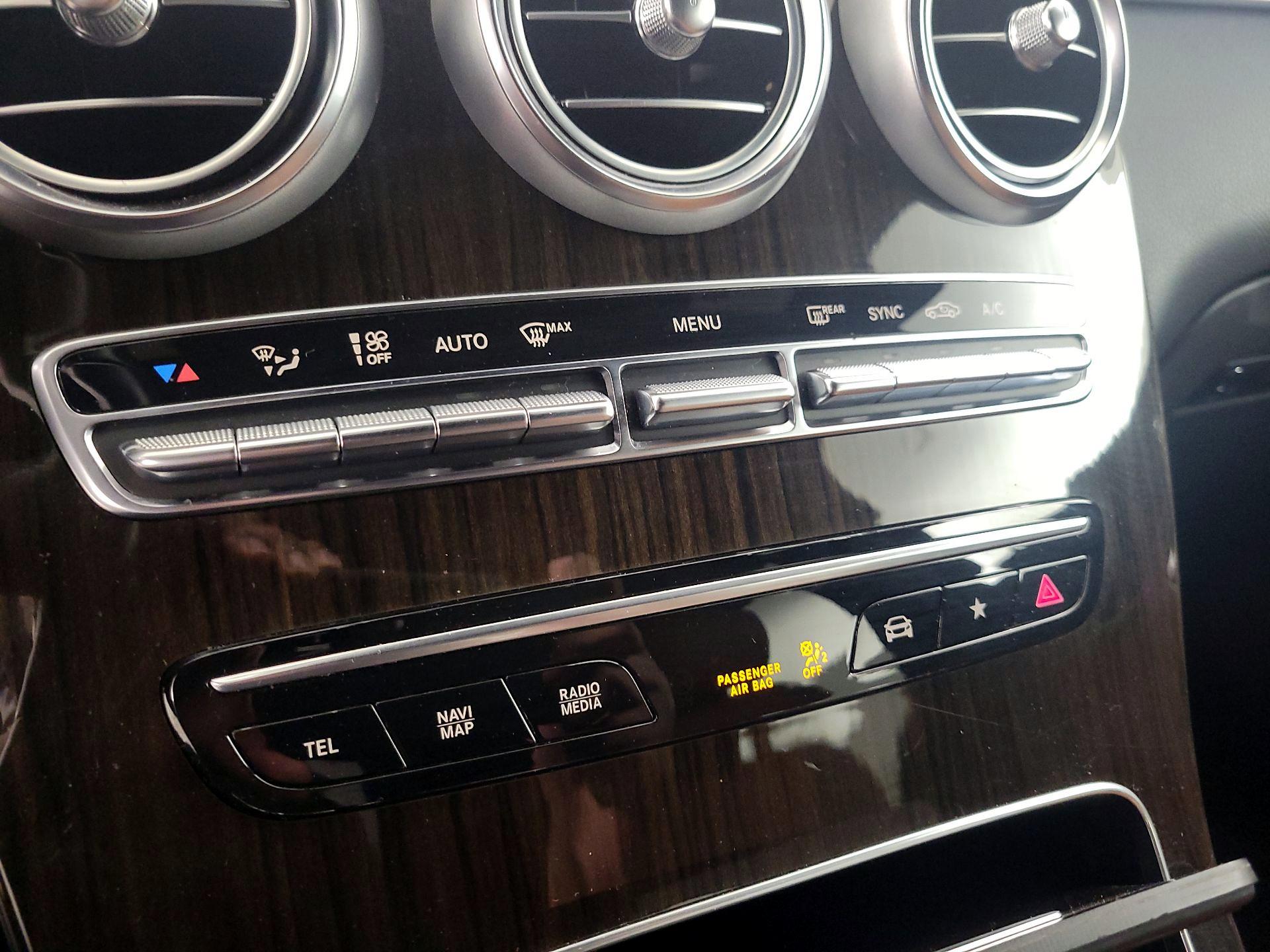 Thumbnail: 2022 Mercedes-Benz GLC - 16