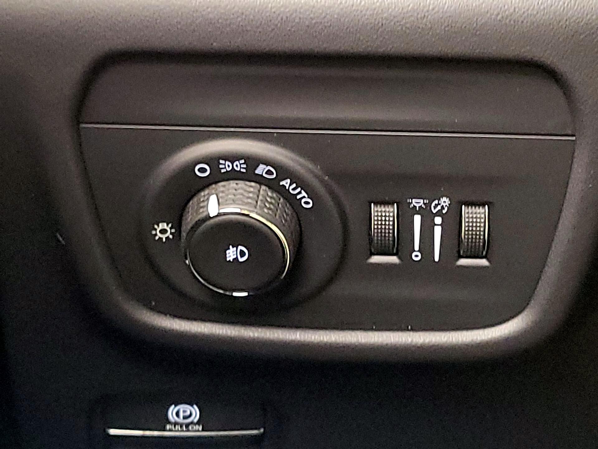 Thumbnail: 2022 Jeep Grand Cherokee - 13