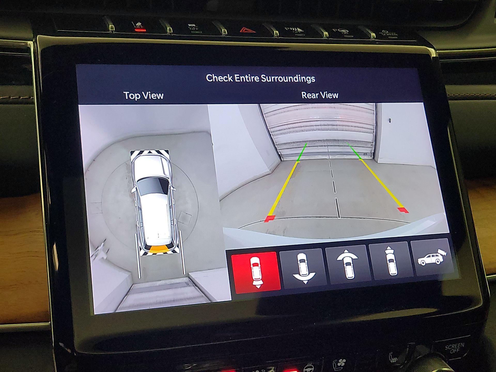 Thumbnail: 2022 Jeep Grand Cherokee - 15