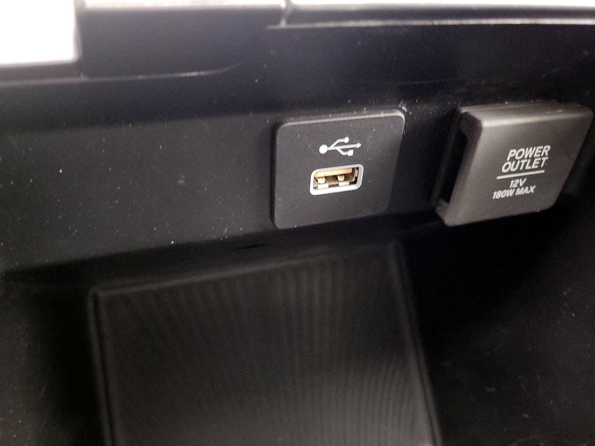 Thumbnail: 2023 Acura MDX - 19