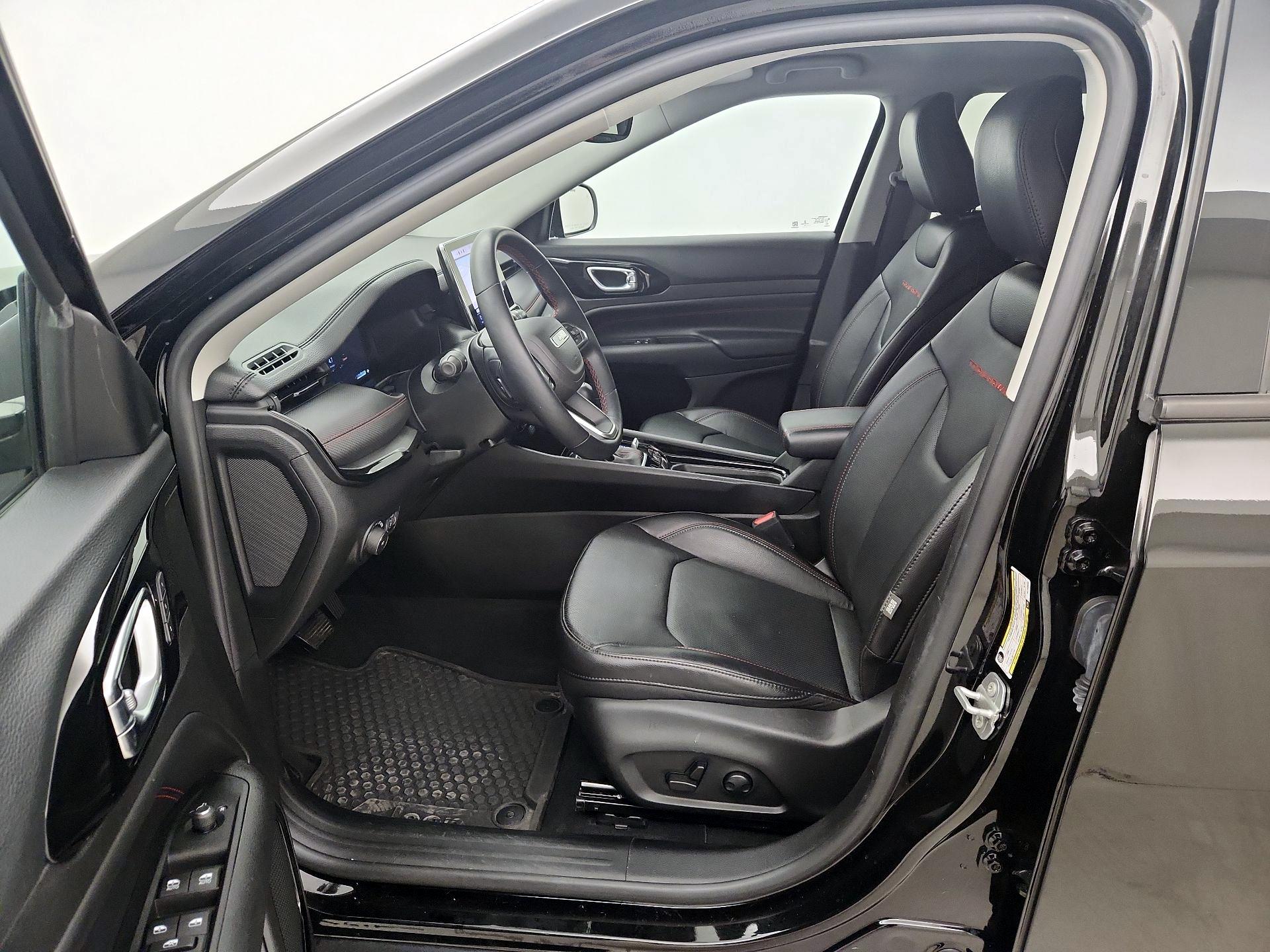 Thumbnail: 2022 Jeep Compass - 11