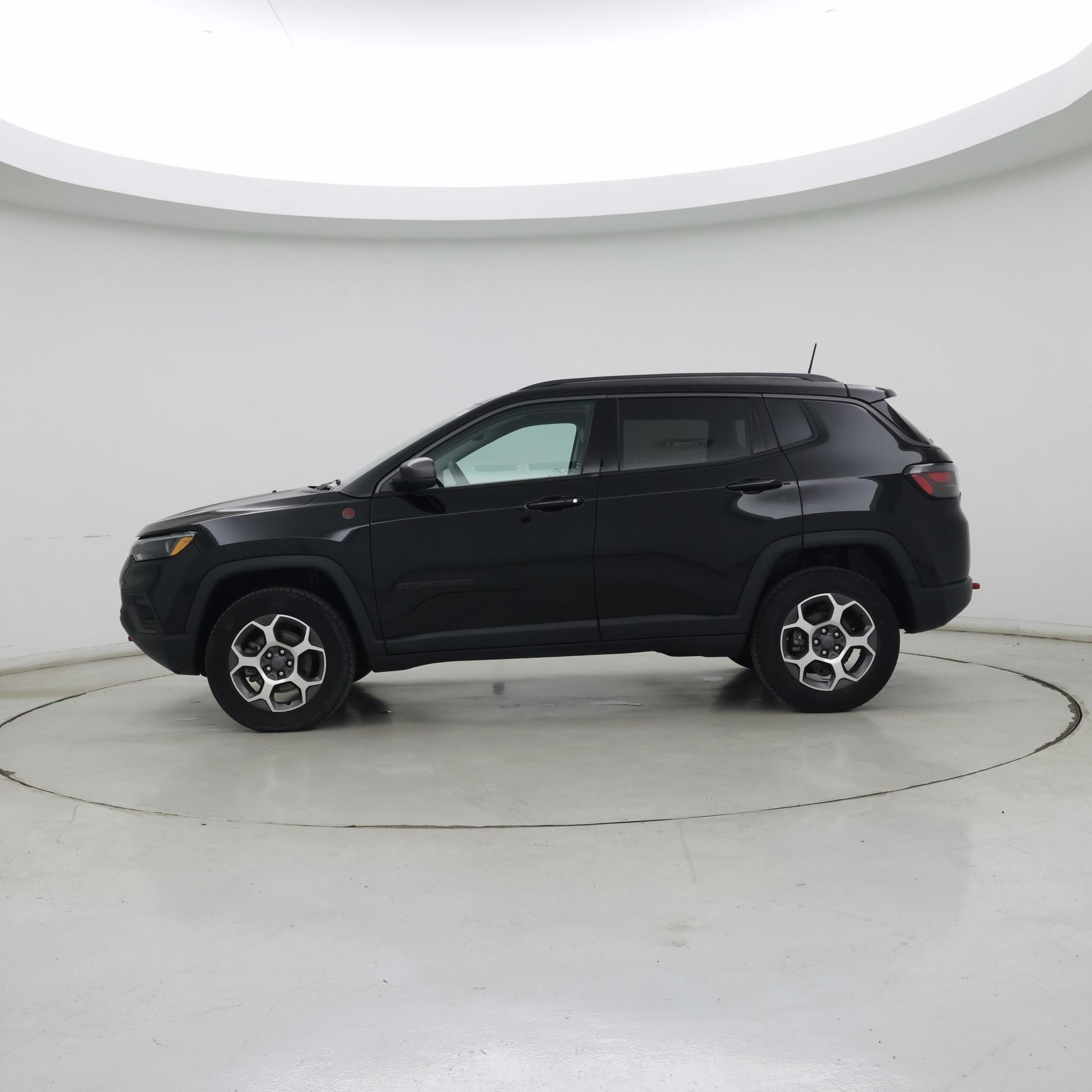 Thumbnail: 2022 Jeep Compass - 3