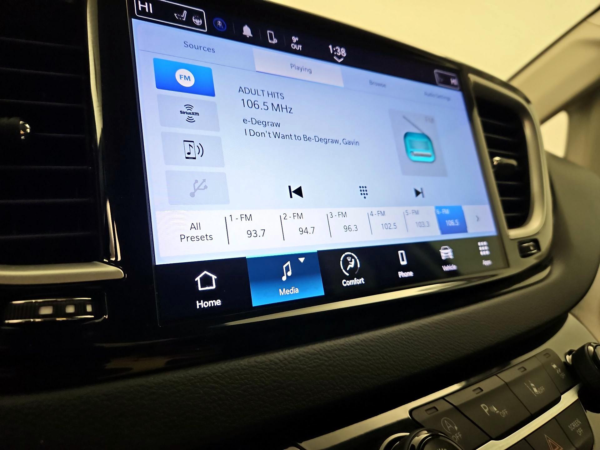 Thumbnail: 2023 Chrysler Pacifica - 15