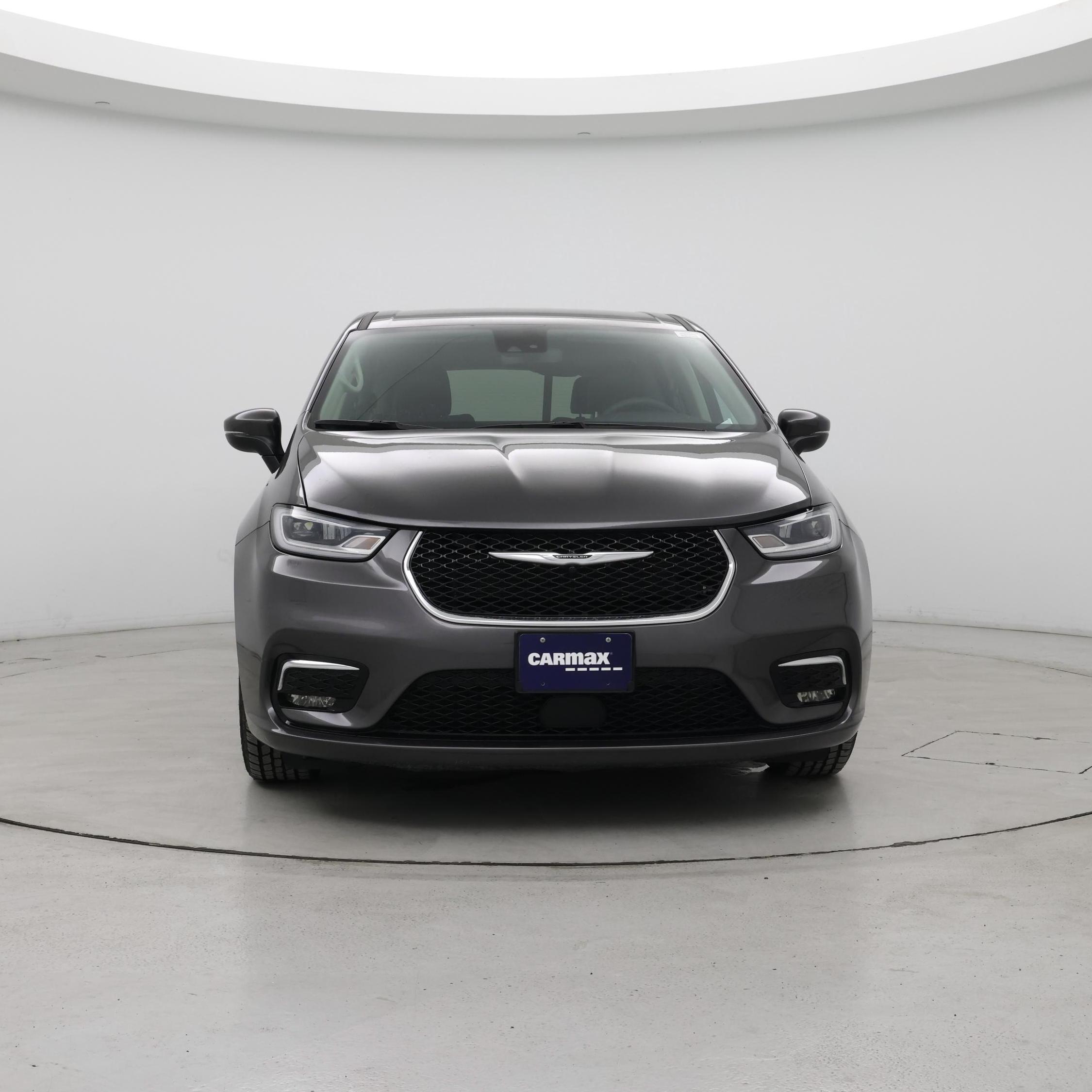 Thumbnail: 2023 Chrysler Pacifica - 5