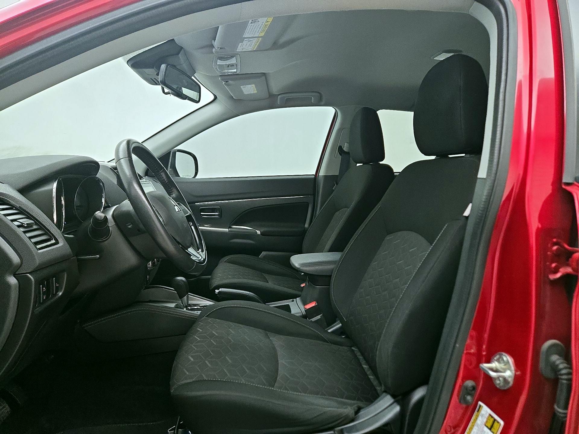 Thumbnail: 2020 Mitsubishi Outlander Sport - 11