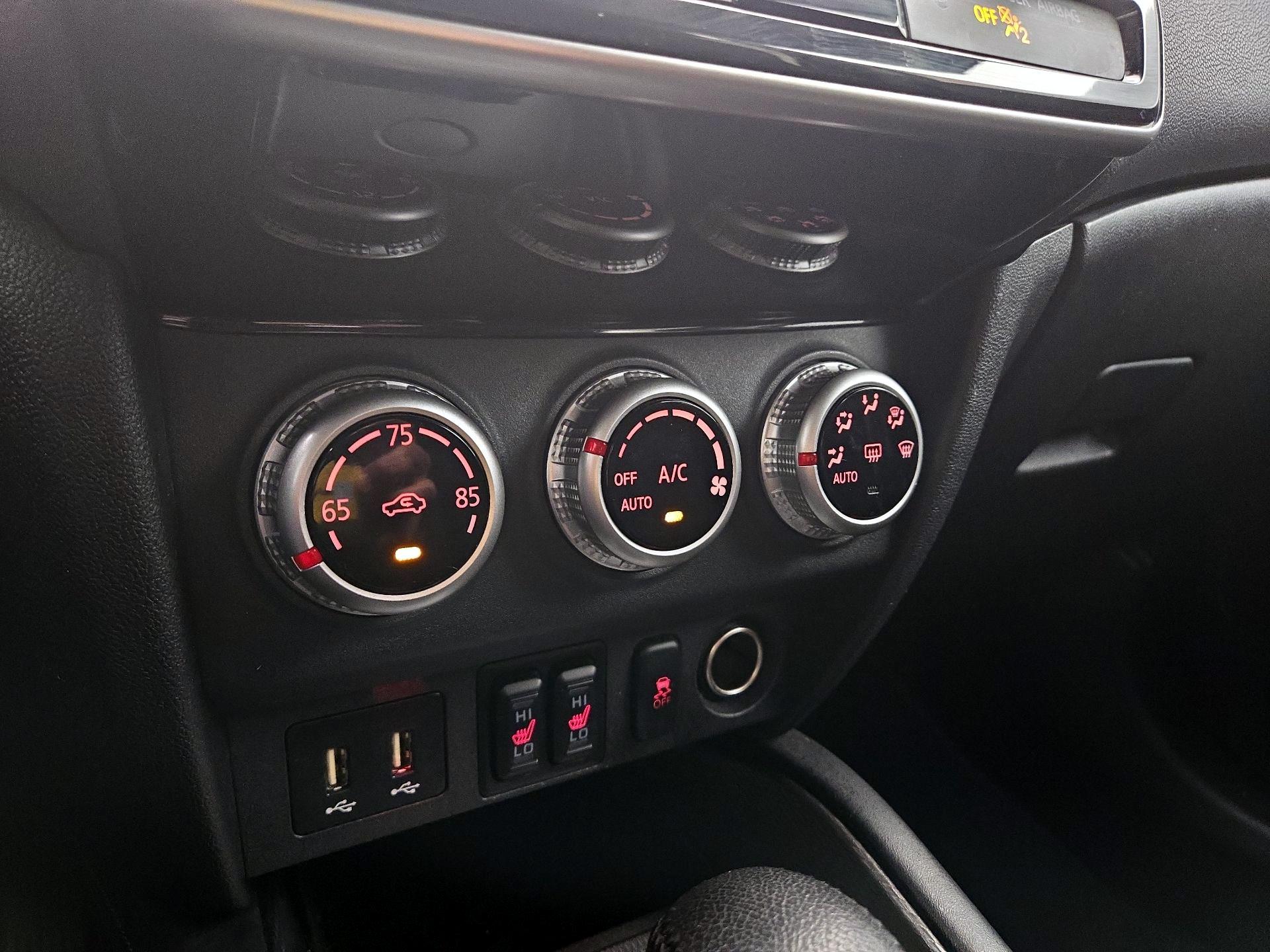 Thumbnail: 2020 Mitsubishi Outlander Sport - 16