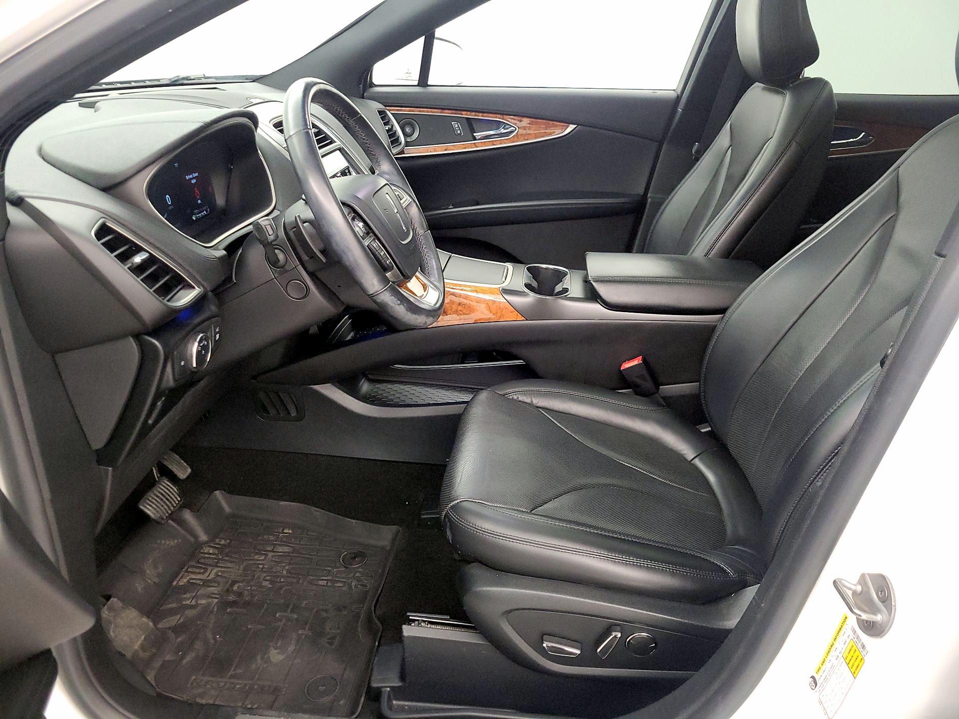 Thumbnail: 2020 Lincoln Nautilus - 11