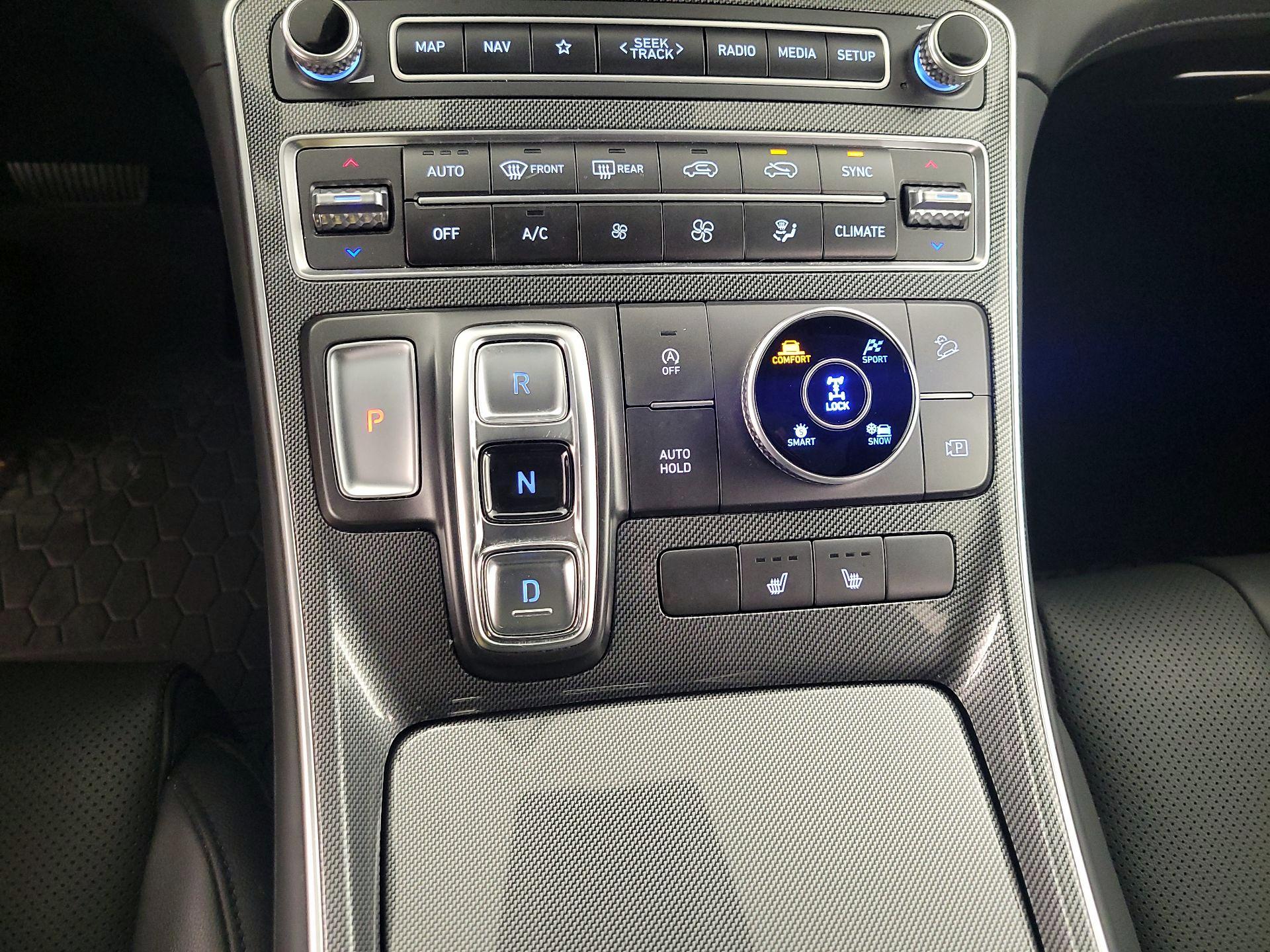 Thumbnail: 2023 Hyundai Santa Fe - 18