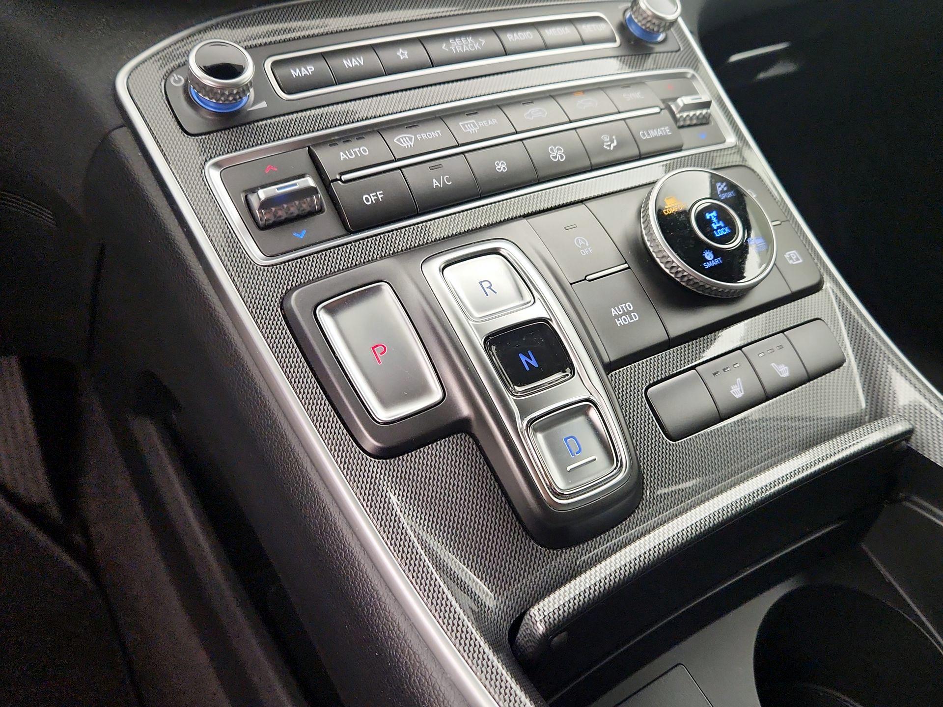 Thumbnail: 2023 Hyundai Santa Fe - 18