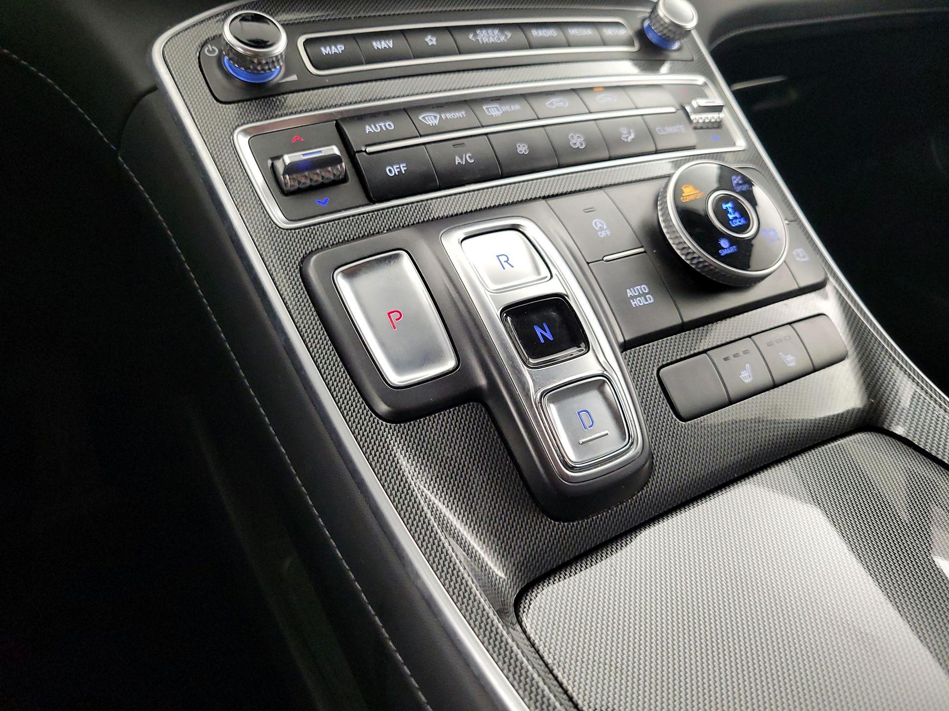 Thumbnail: 2022 Hyundai Santa Fe - 18