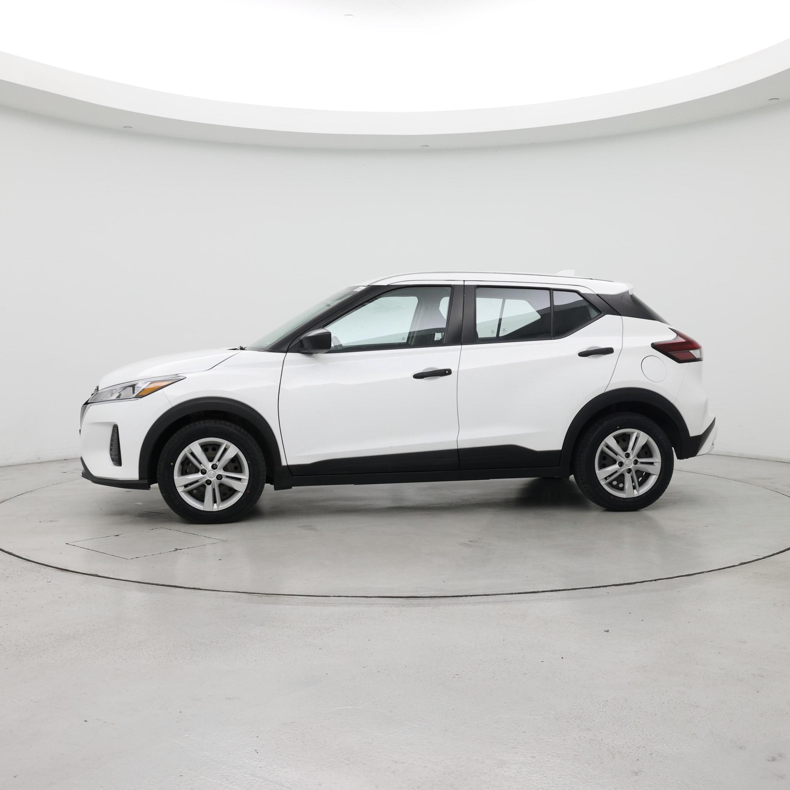 Thumbnail: 2023 Nissan Kicks - 3