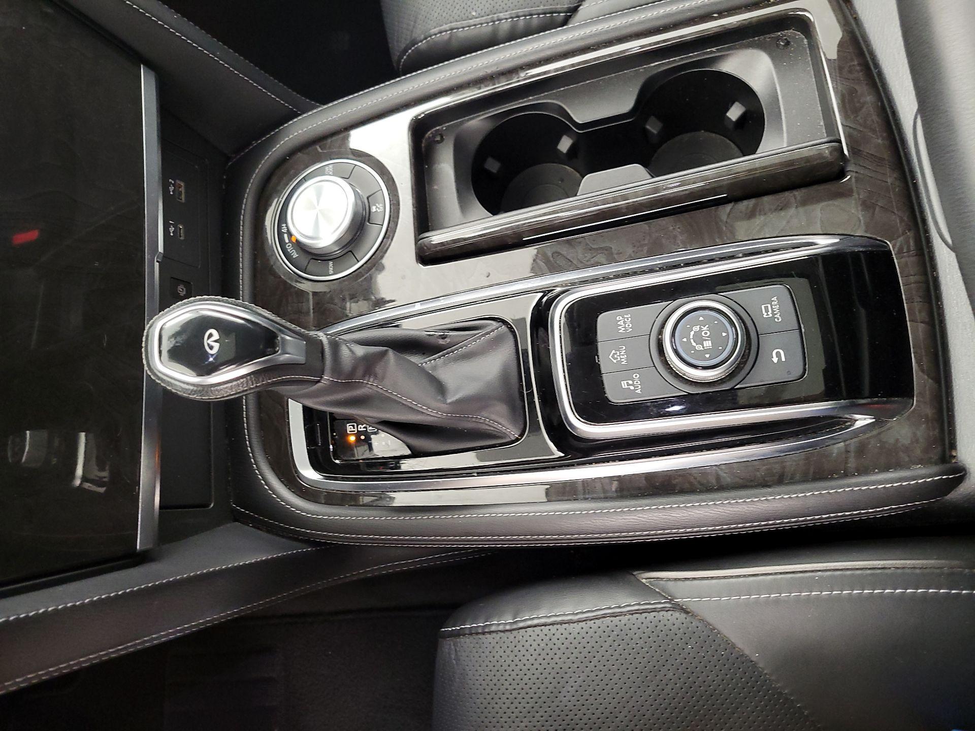 Thumbnail: 2024 INFINITI QX80 - 18