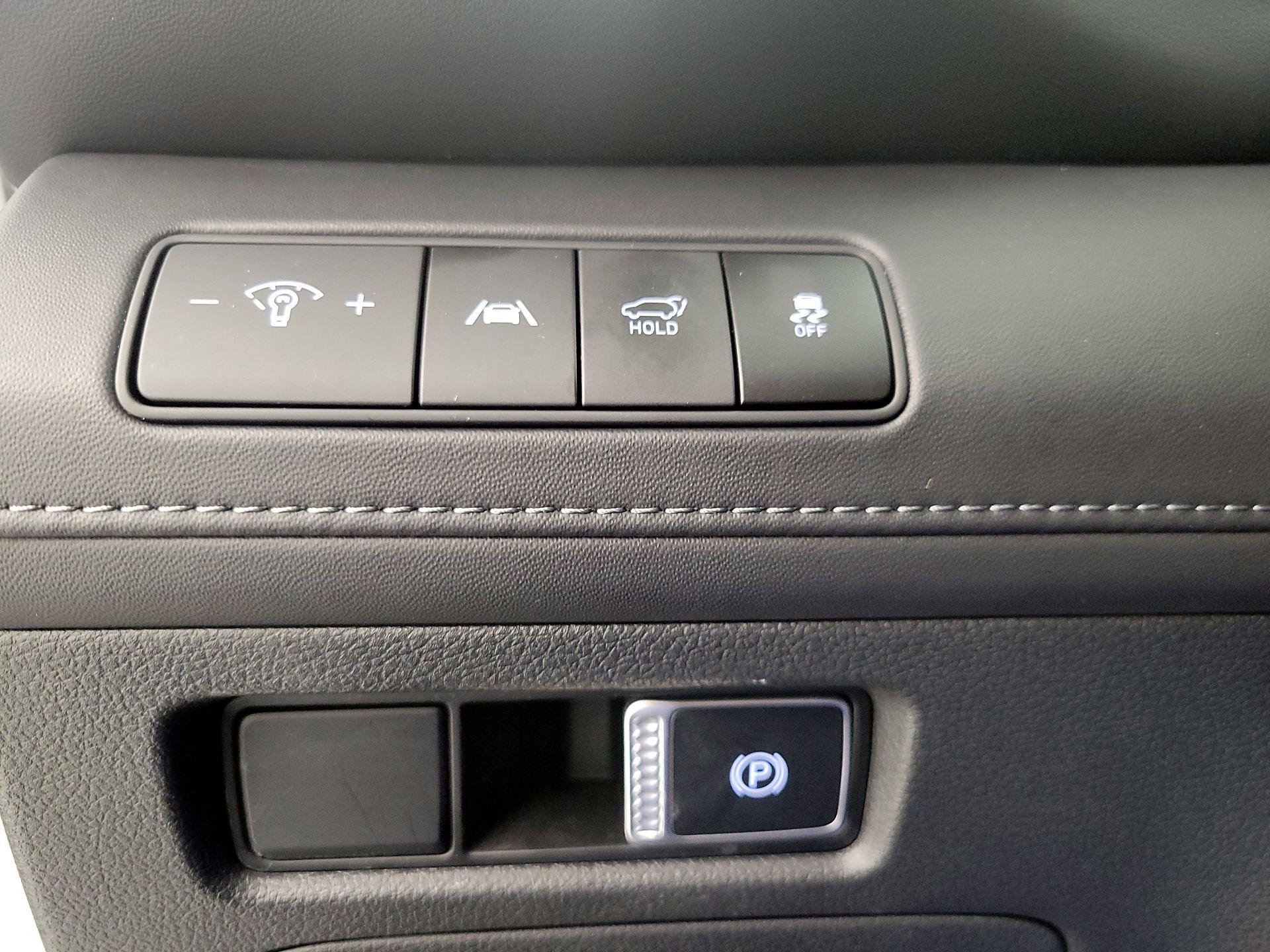 Thumbnail: 2023 Hyundai Santa Fe - 13