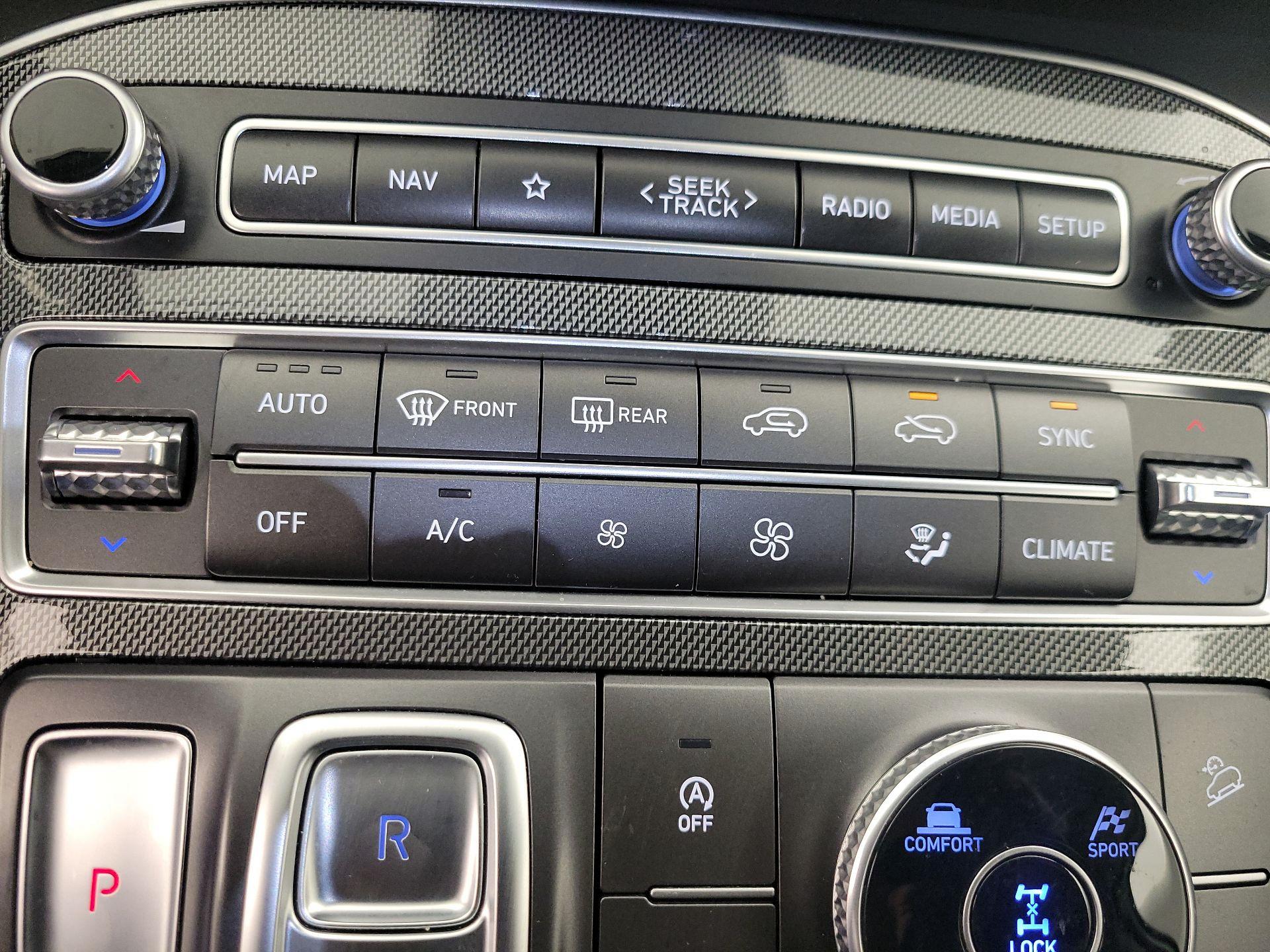 Thumbnail: 2023 Hyundai Santa Fe - 17