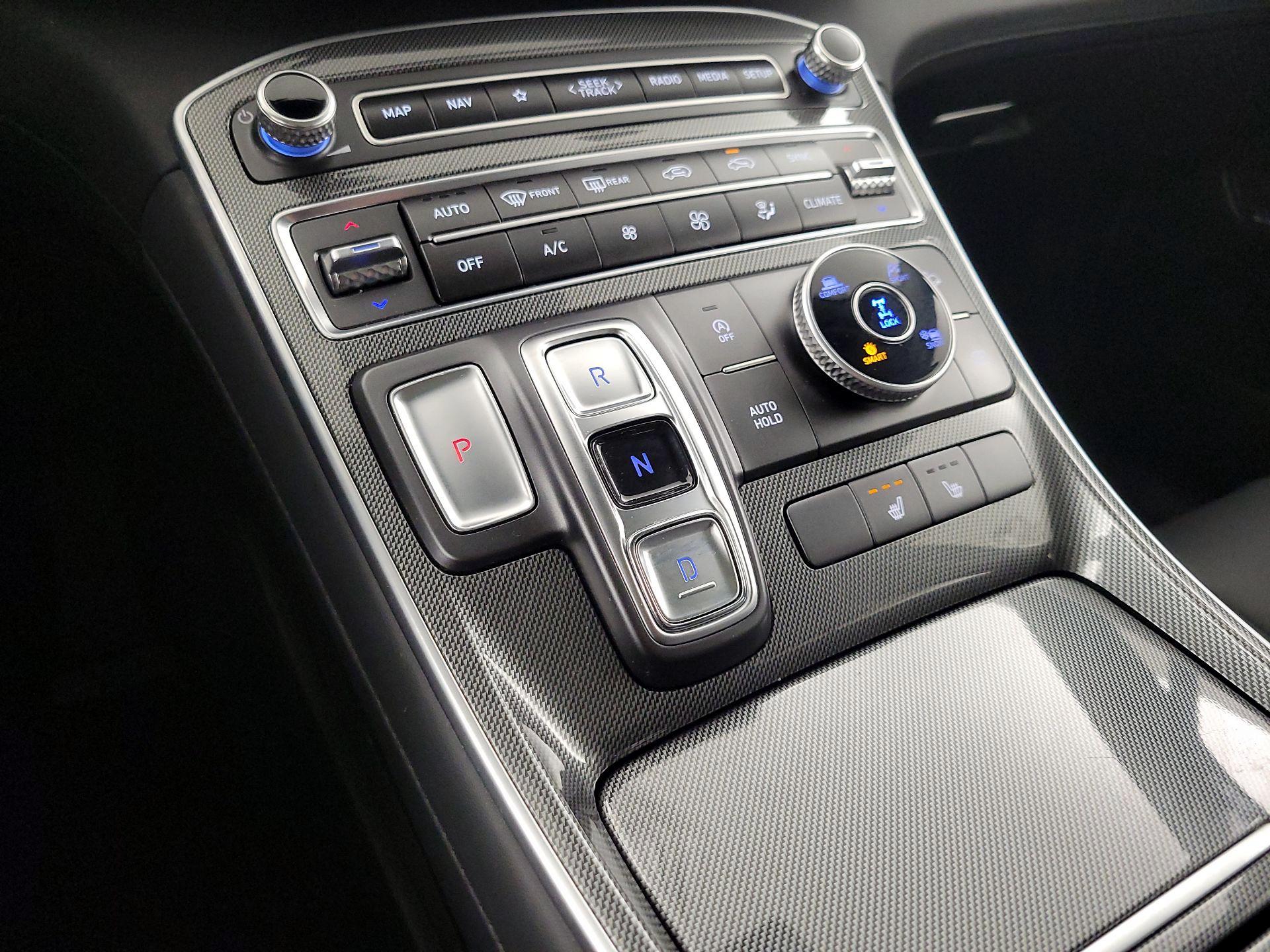 Thumbnail: 2023 Hyundai Santa Fe - 18