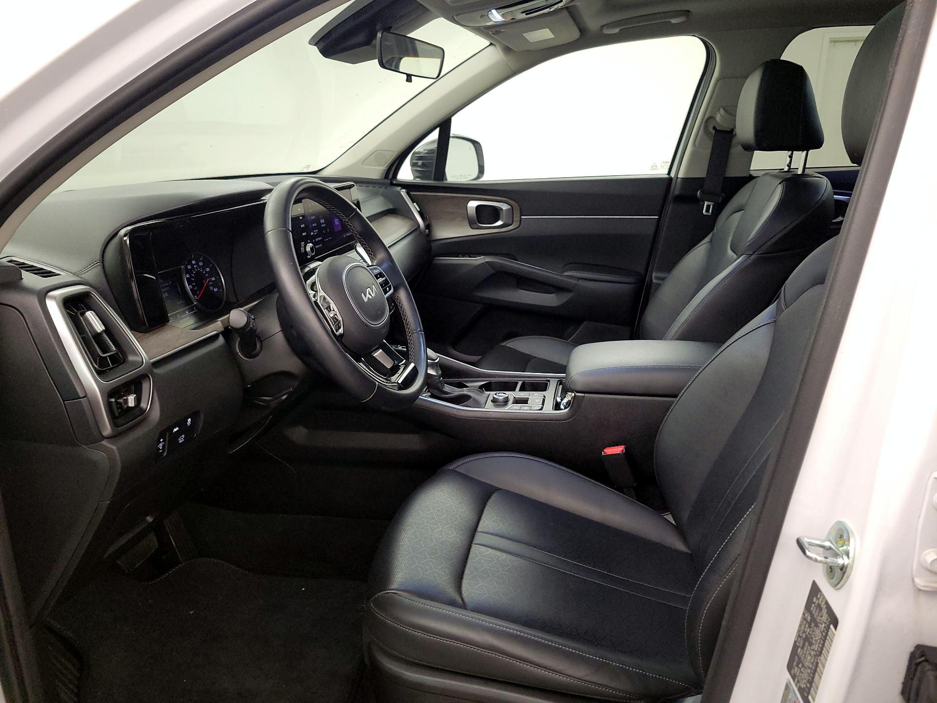 Thumbnail: 2022 Kia Sorento - 11