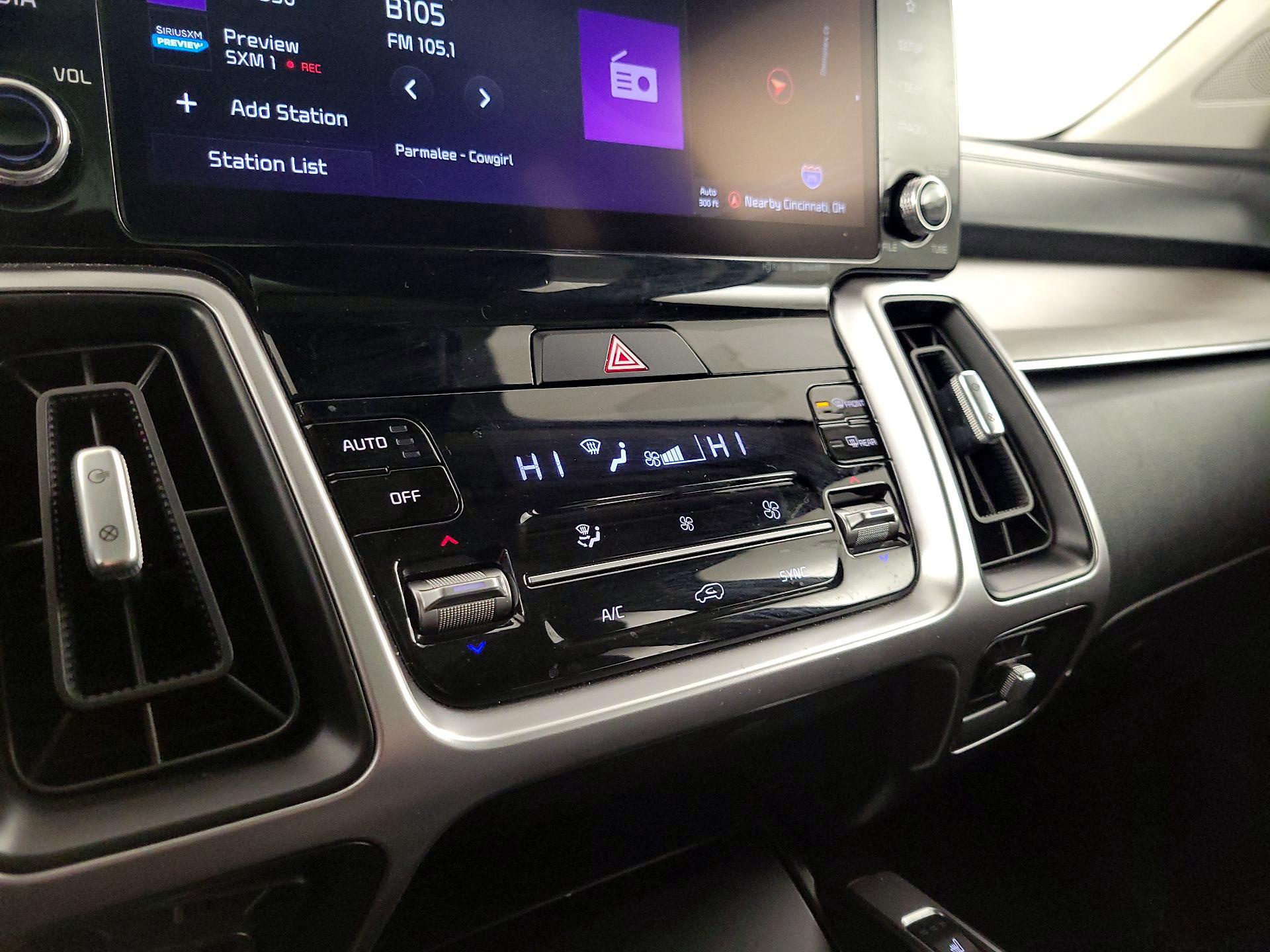 Thumbnail: 2022 Kia Sorento - 17