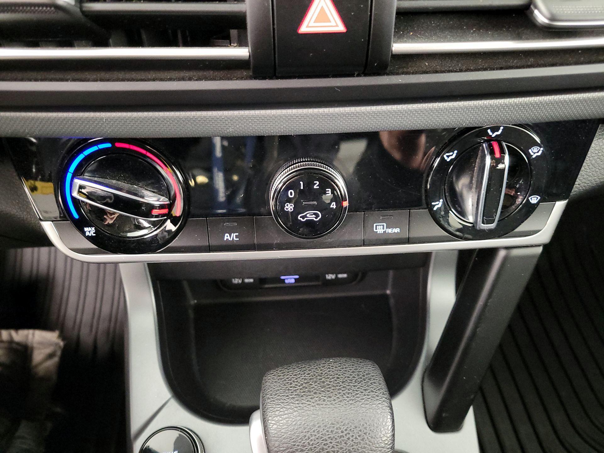 Thumbnail: 2021 Kia Seltos - 16