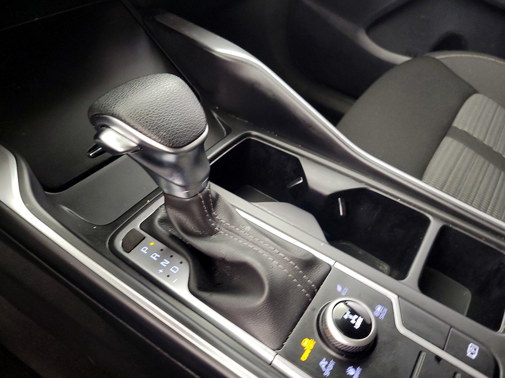 Thumbnail: 2023 Kia Sorento - 17