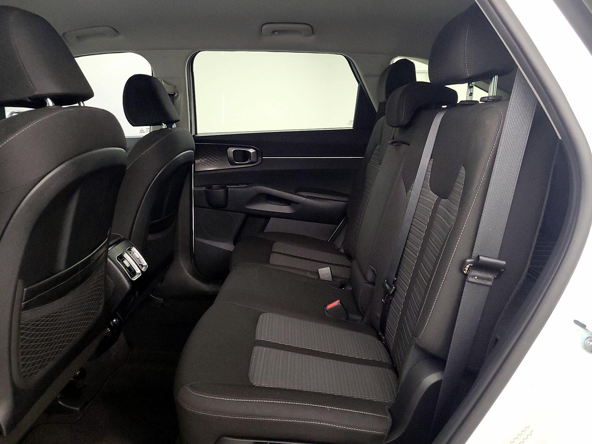 Thumbnail: 2023 Kia Sorento - 19