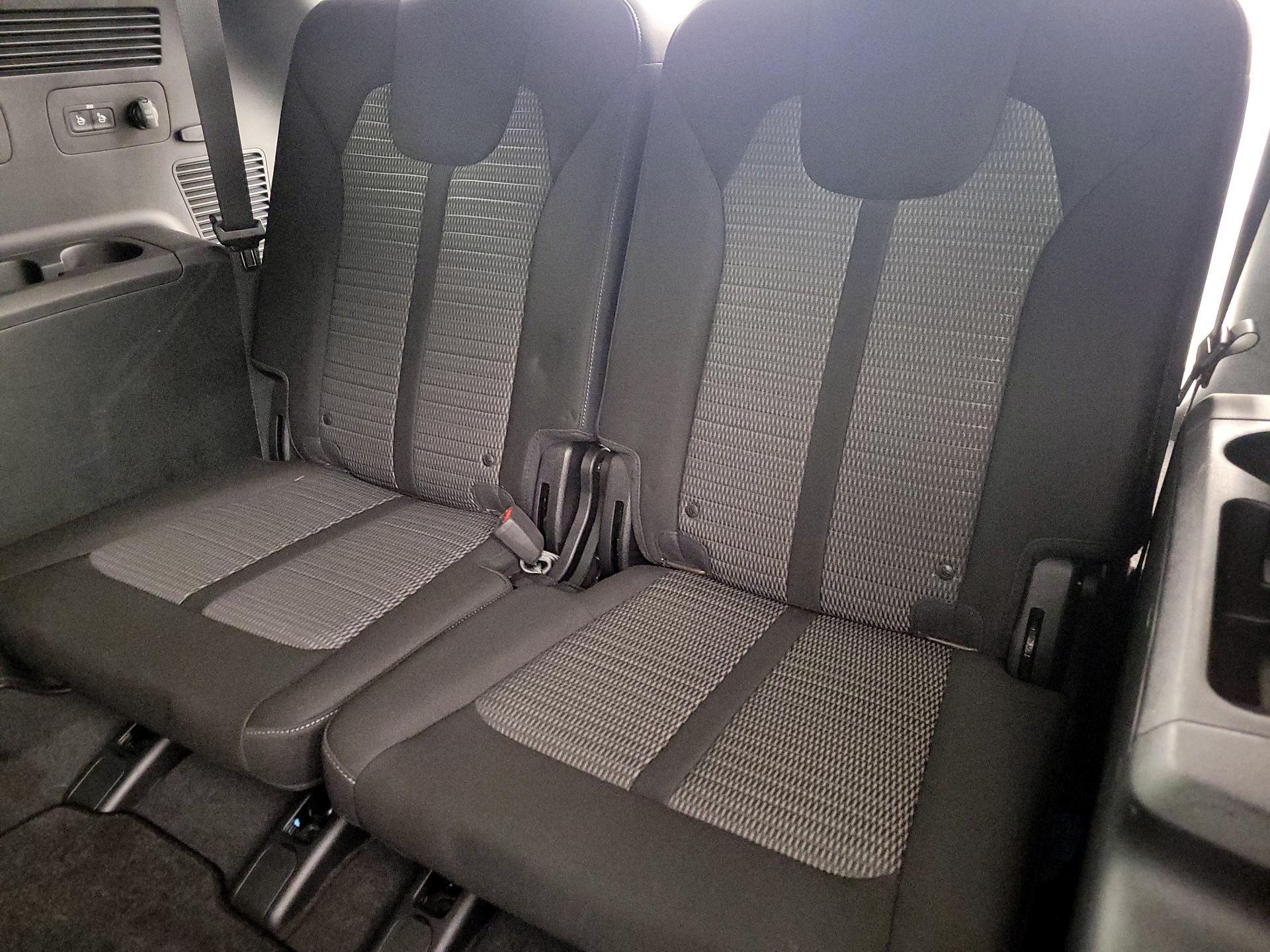 Thumbnail: 2023 Kia Sorento - 20