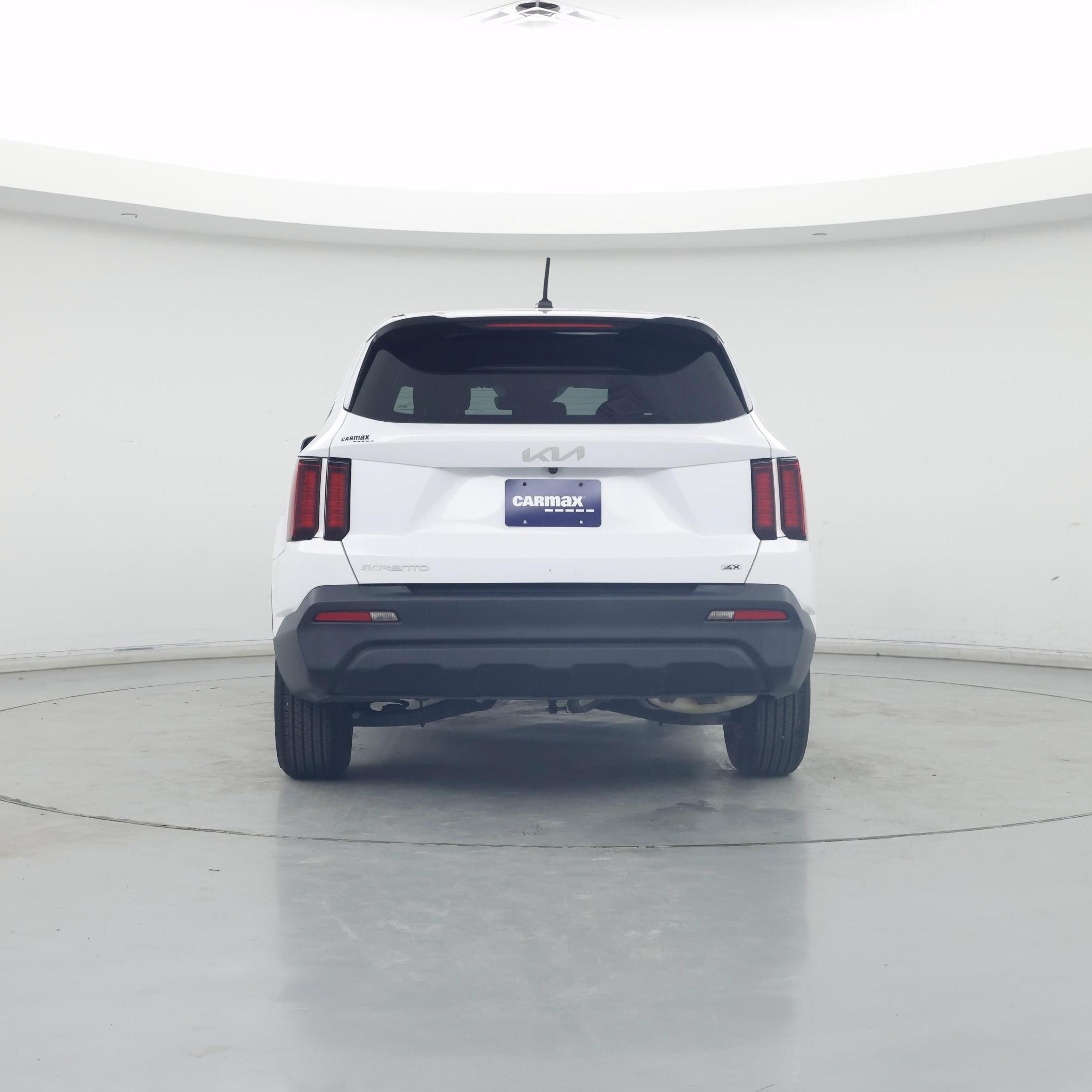 Thumbnail: 2023 Kia Sorento - 6