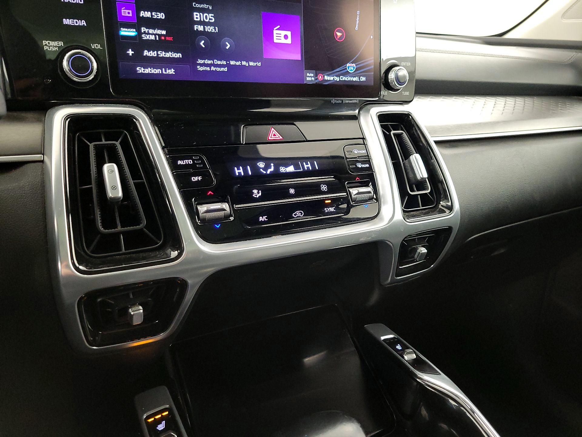 Thumbnail: 2022 Kia Sorento - 17