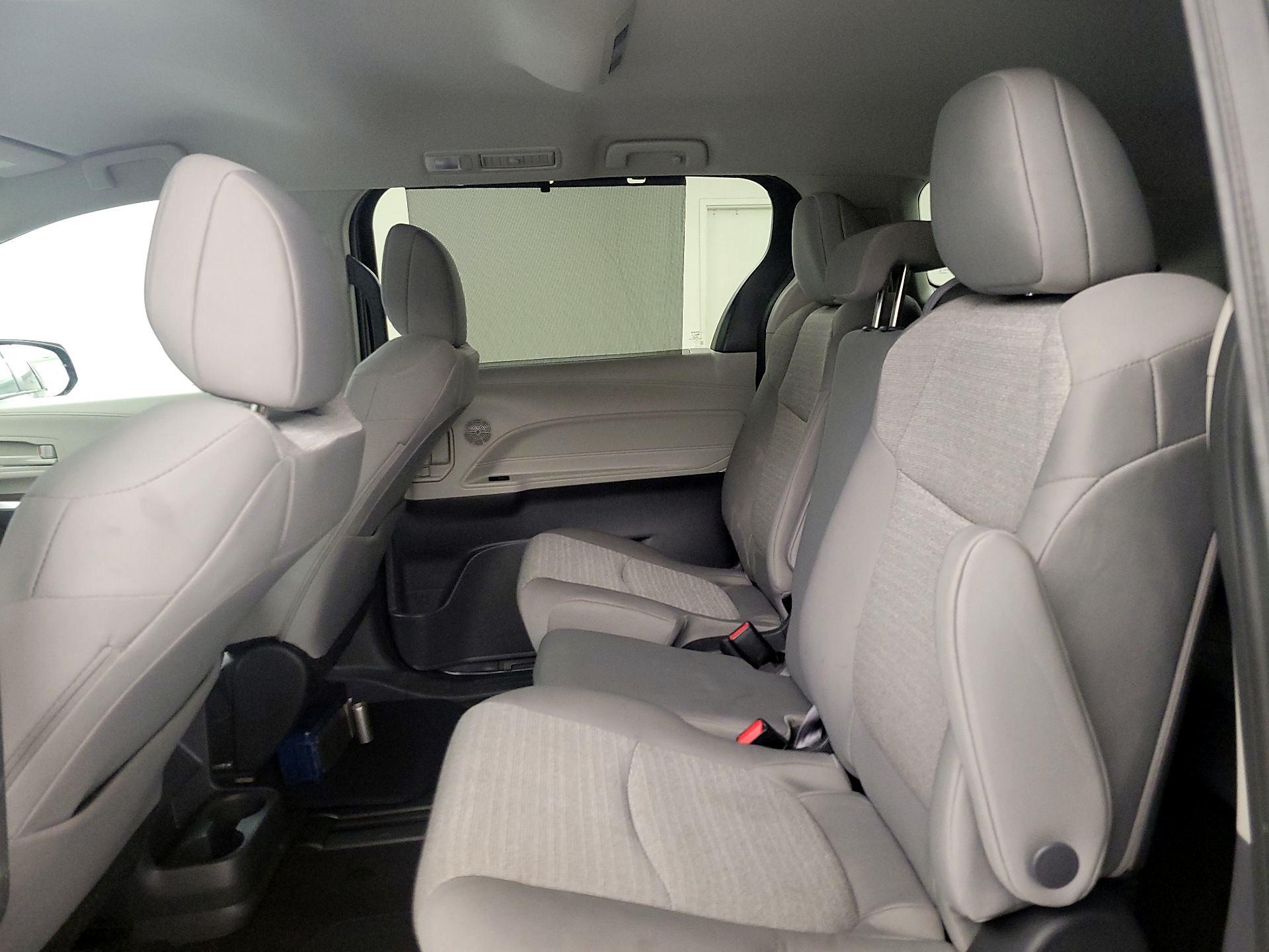 Thumbnail: 2024 Toyota Sienna - 19